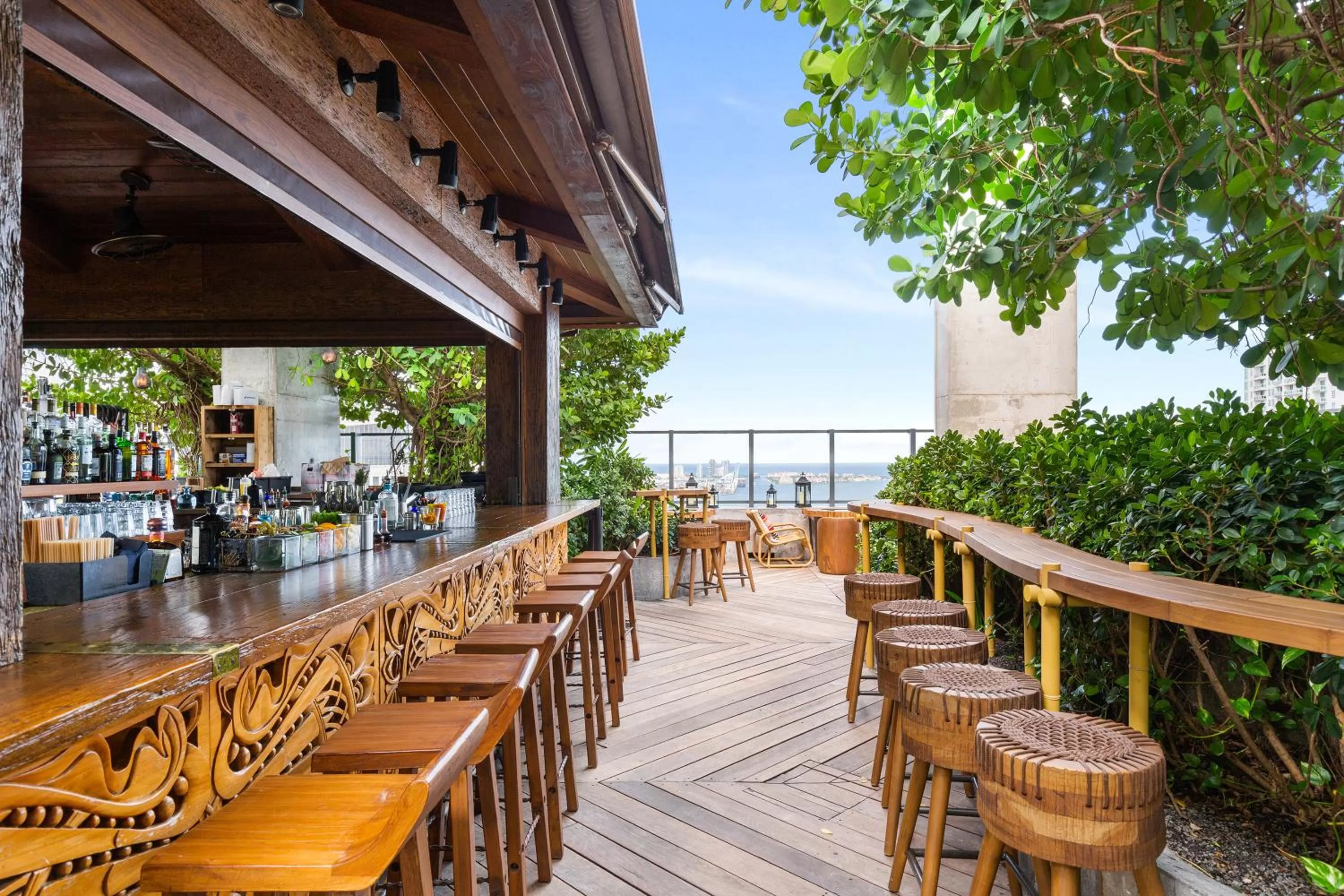 Restaurant/places to eat in EAST Miami