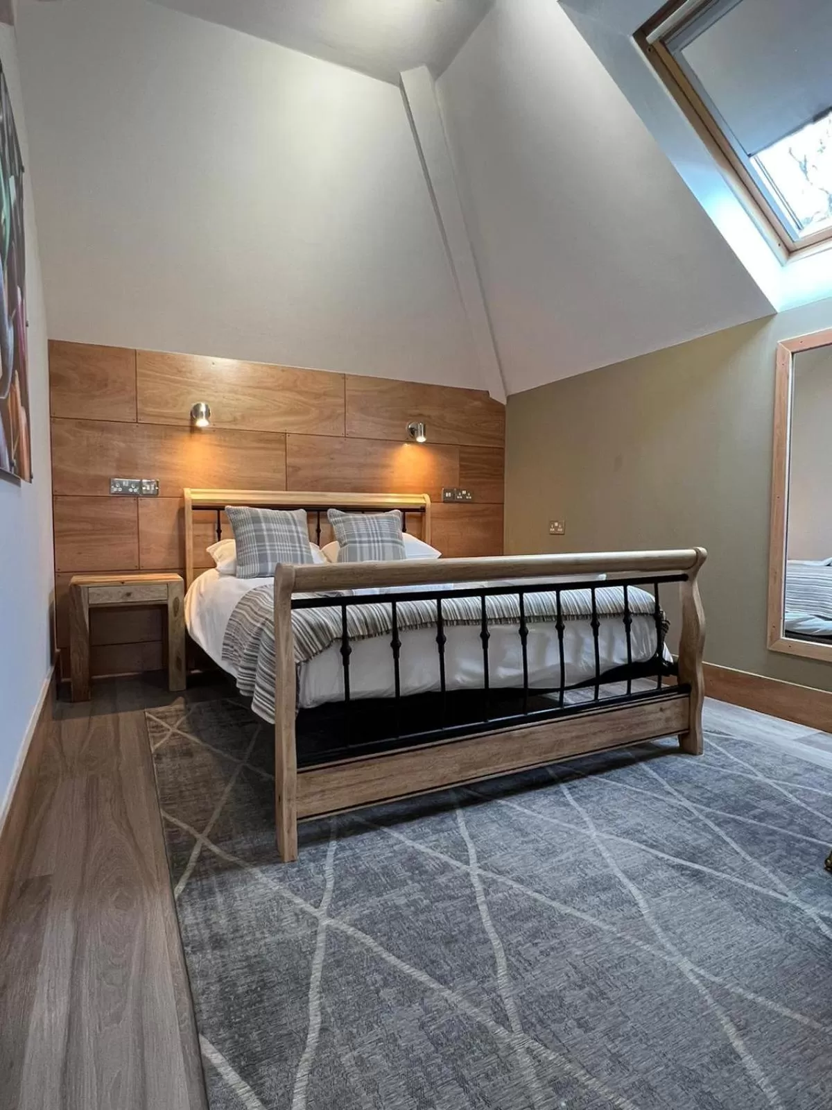 Bed in Leaside Hotel