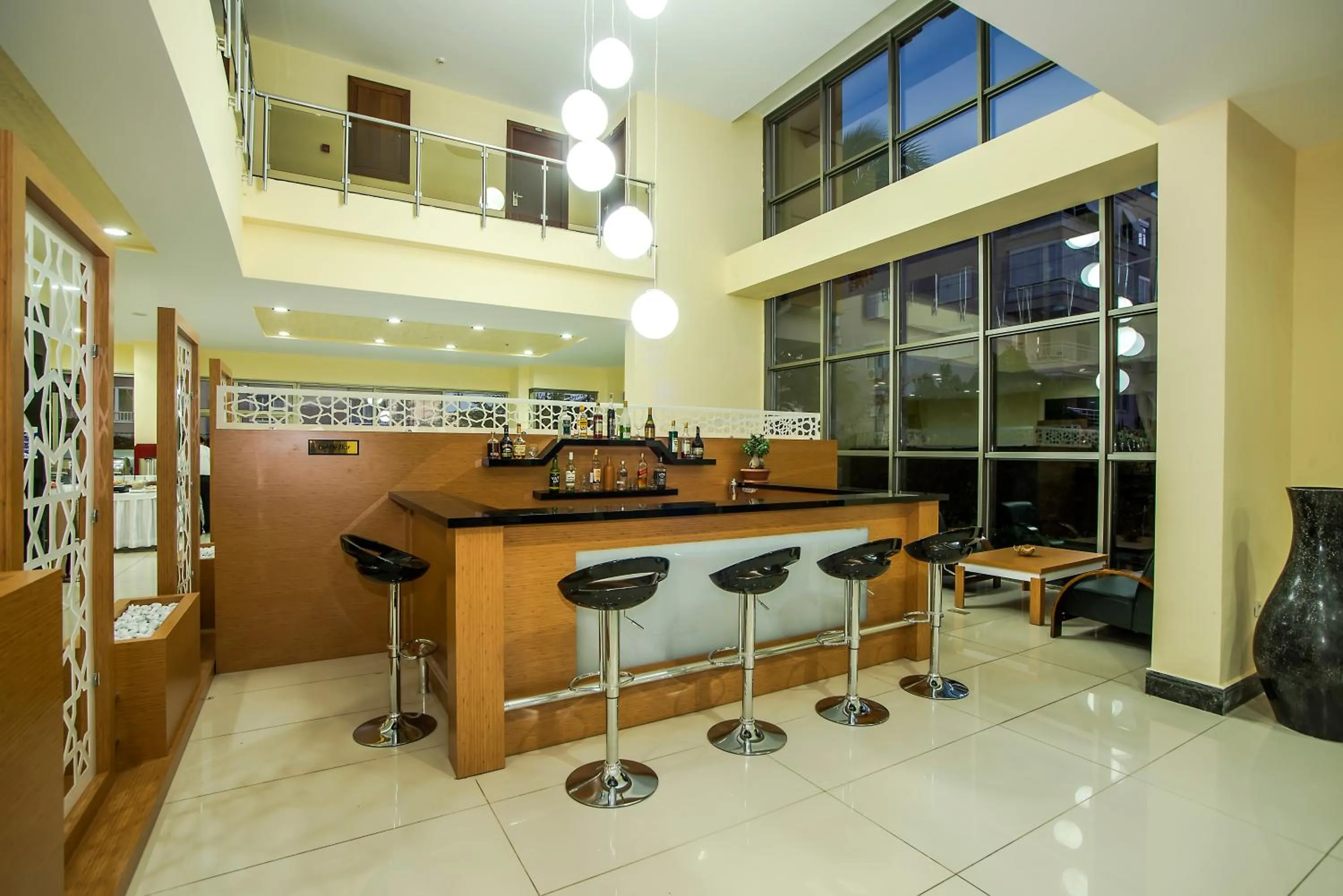 Lounge or bar in Santa Marina Hotel