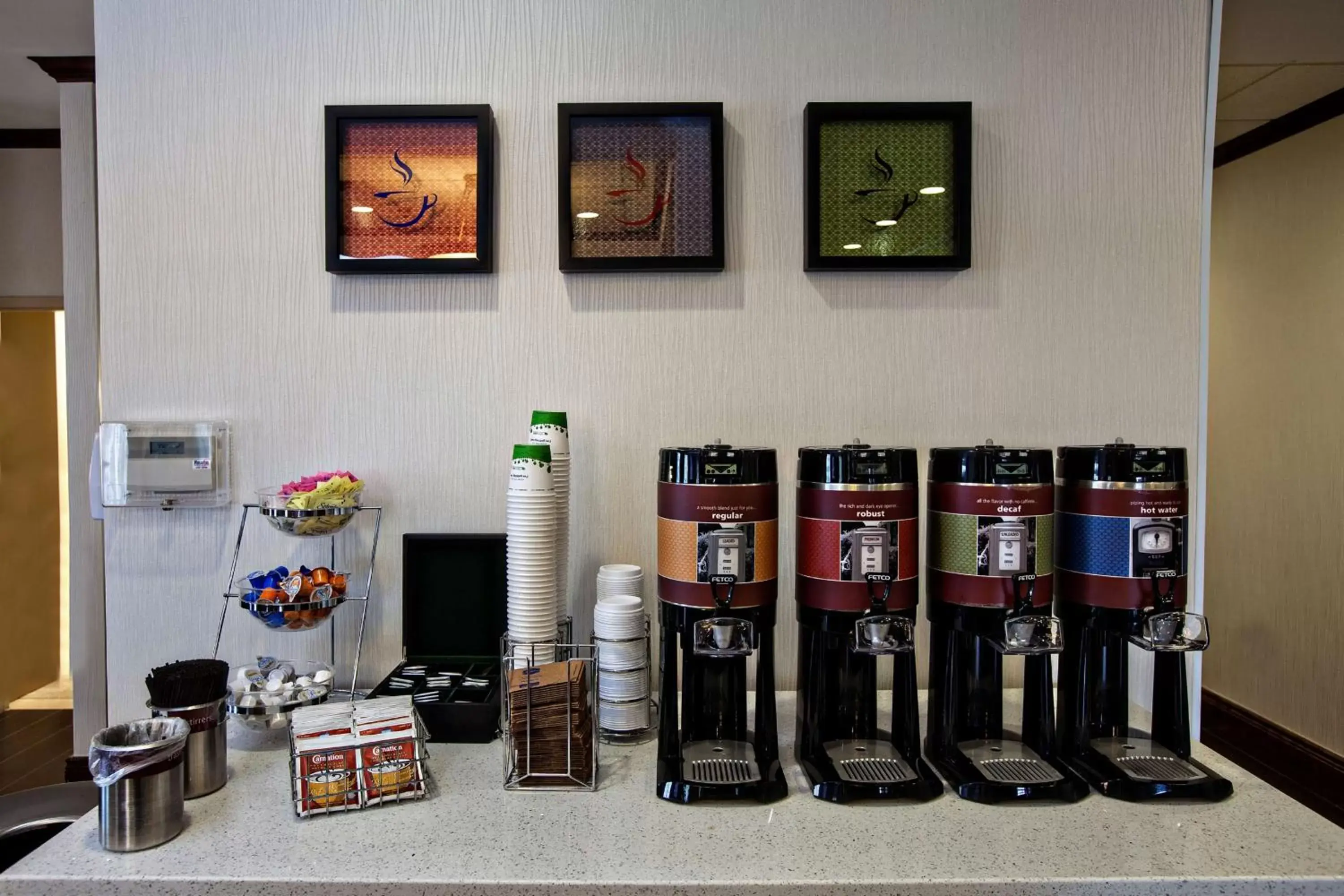 Dining area in Hampton Inn by Hilton Napanee