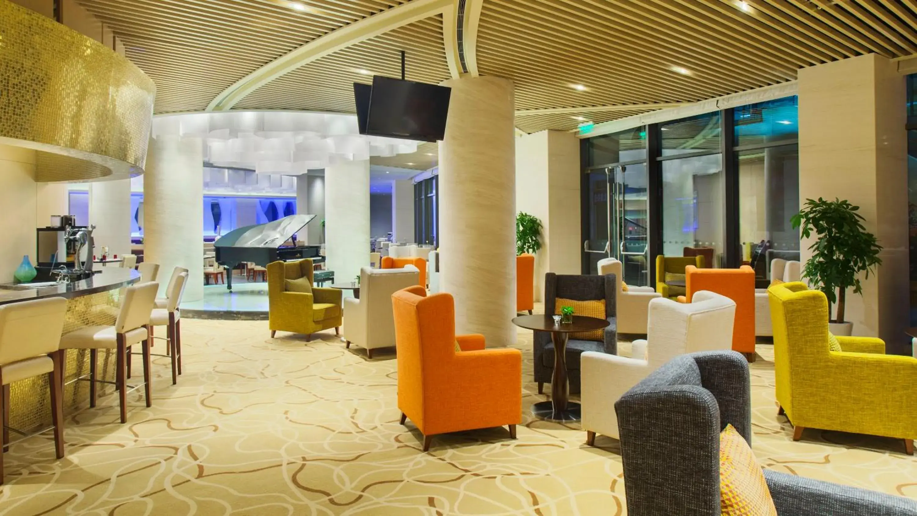 Lounge or bar, Restaurant/Places to Eat in Holiday Inn Taicang City Centre, an IHG Hotel