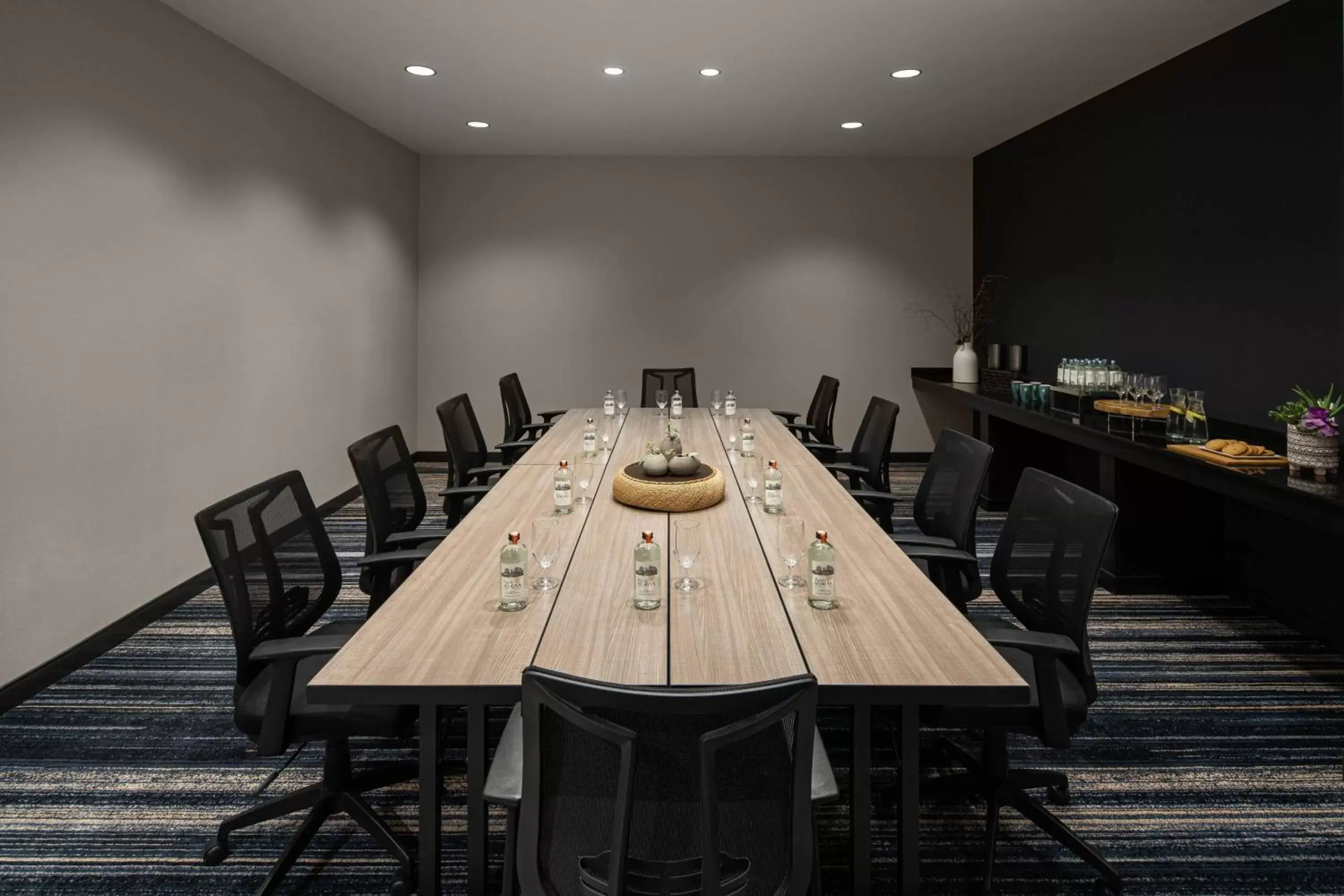 Meeting/conference room, Restaurant/Places to Eat in Marriott Phoenix Chandler