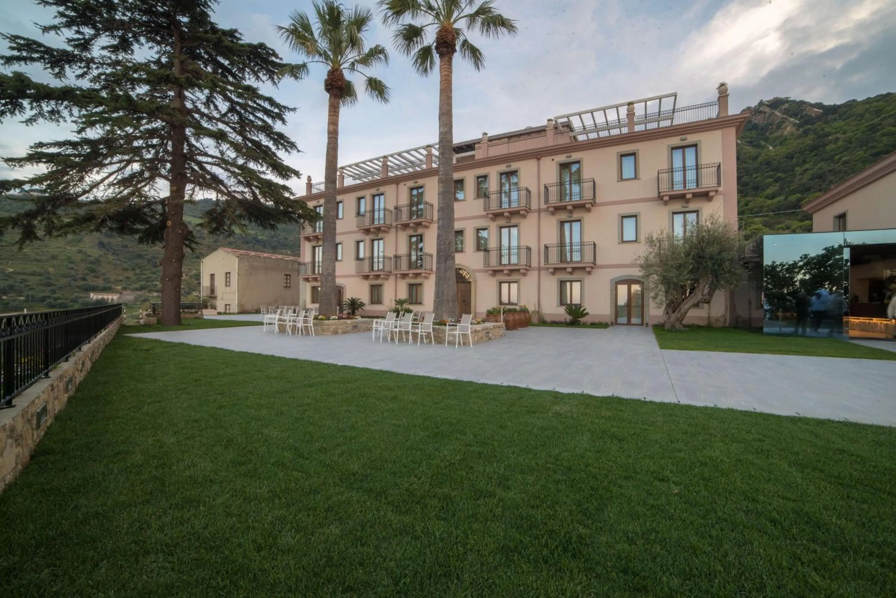 Property building in Best Western Plus Hotel Terre di Eolo