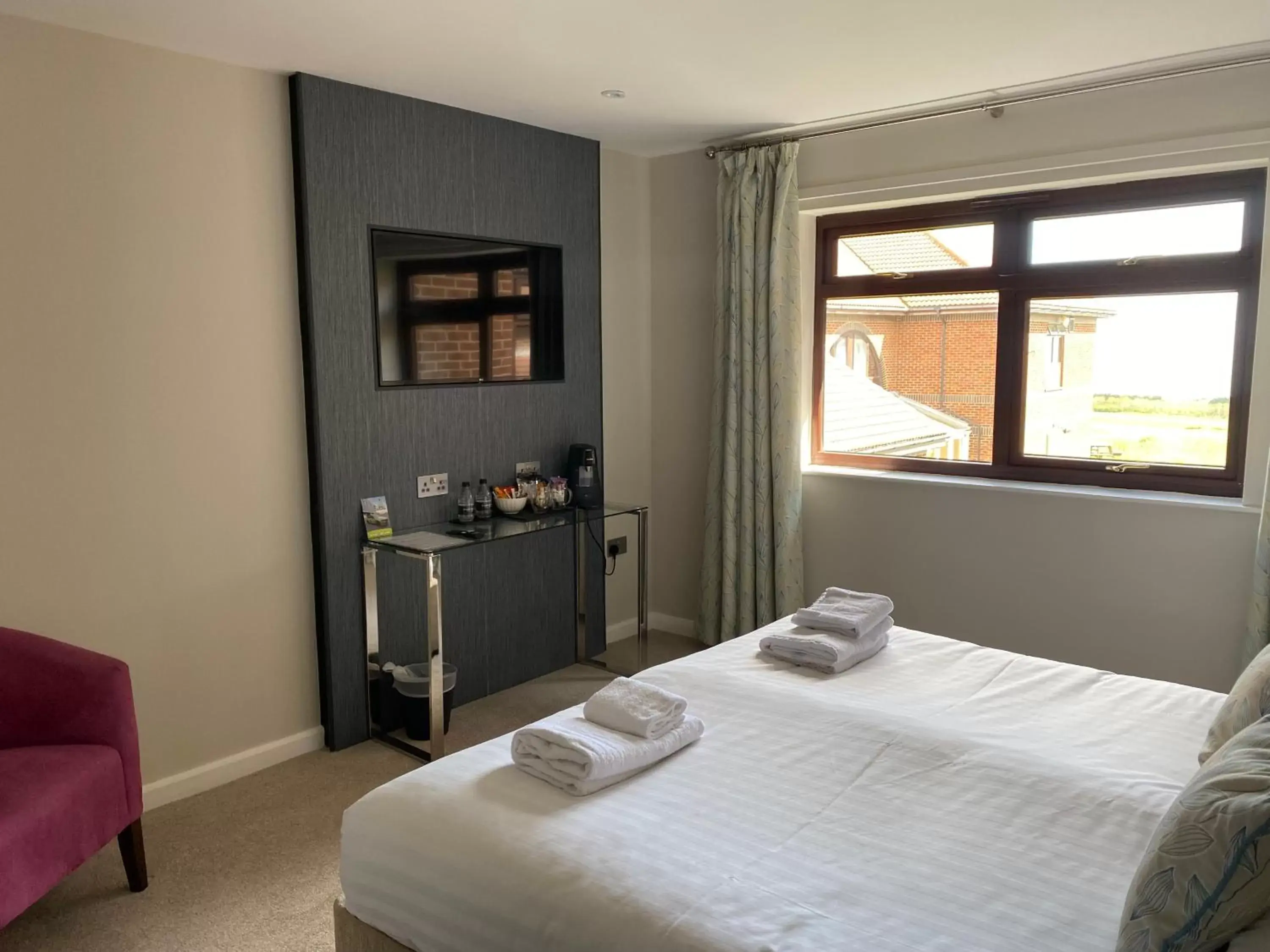 Bedroom, Bed in Hunley Golf Club