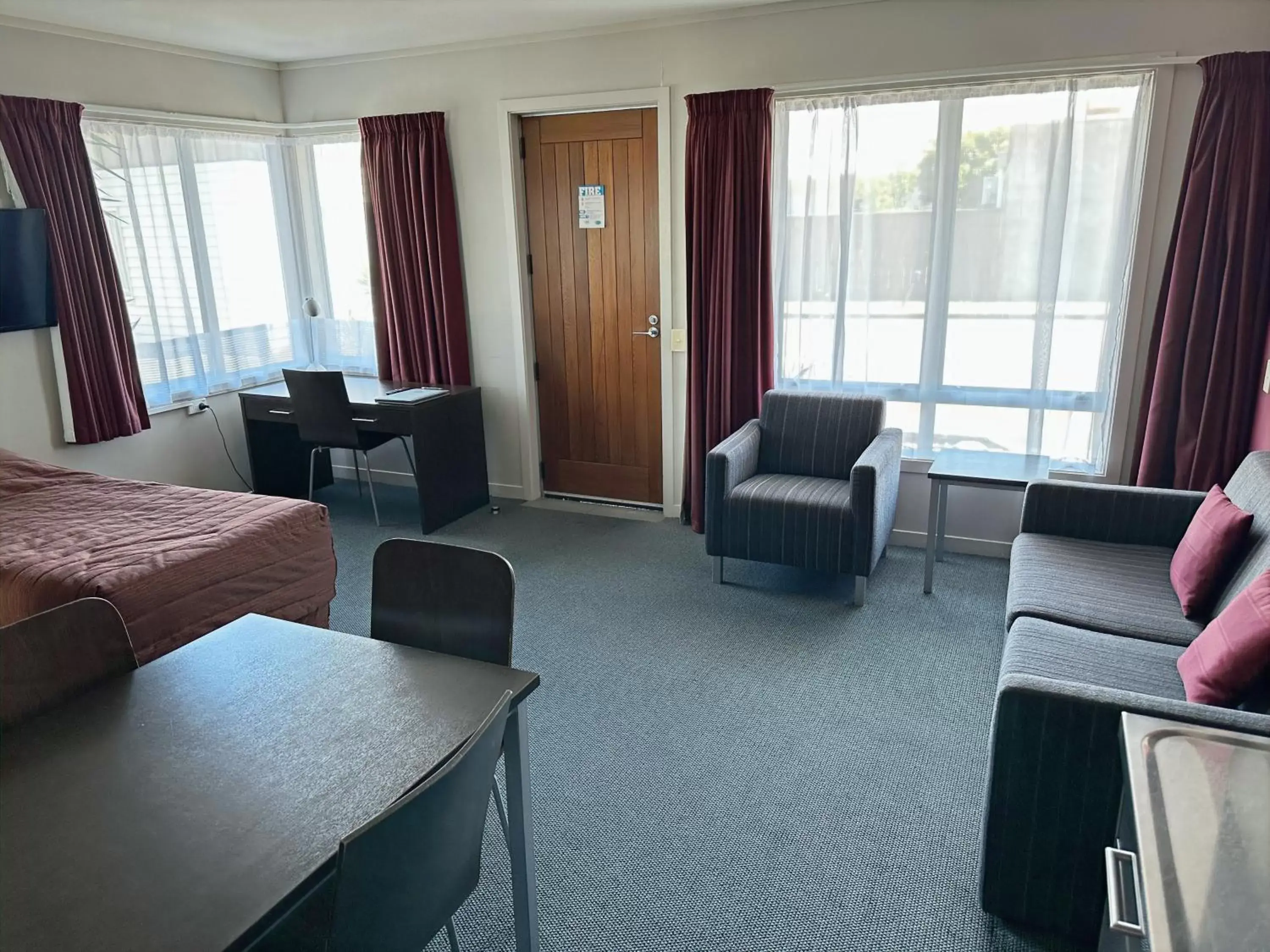 Lounge or bar, Seating Area in Arena Lodge