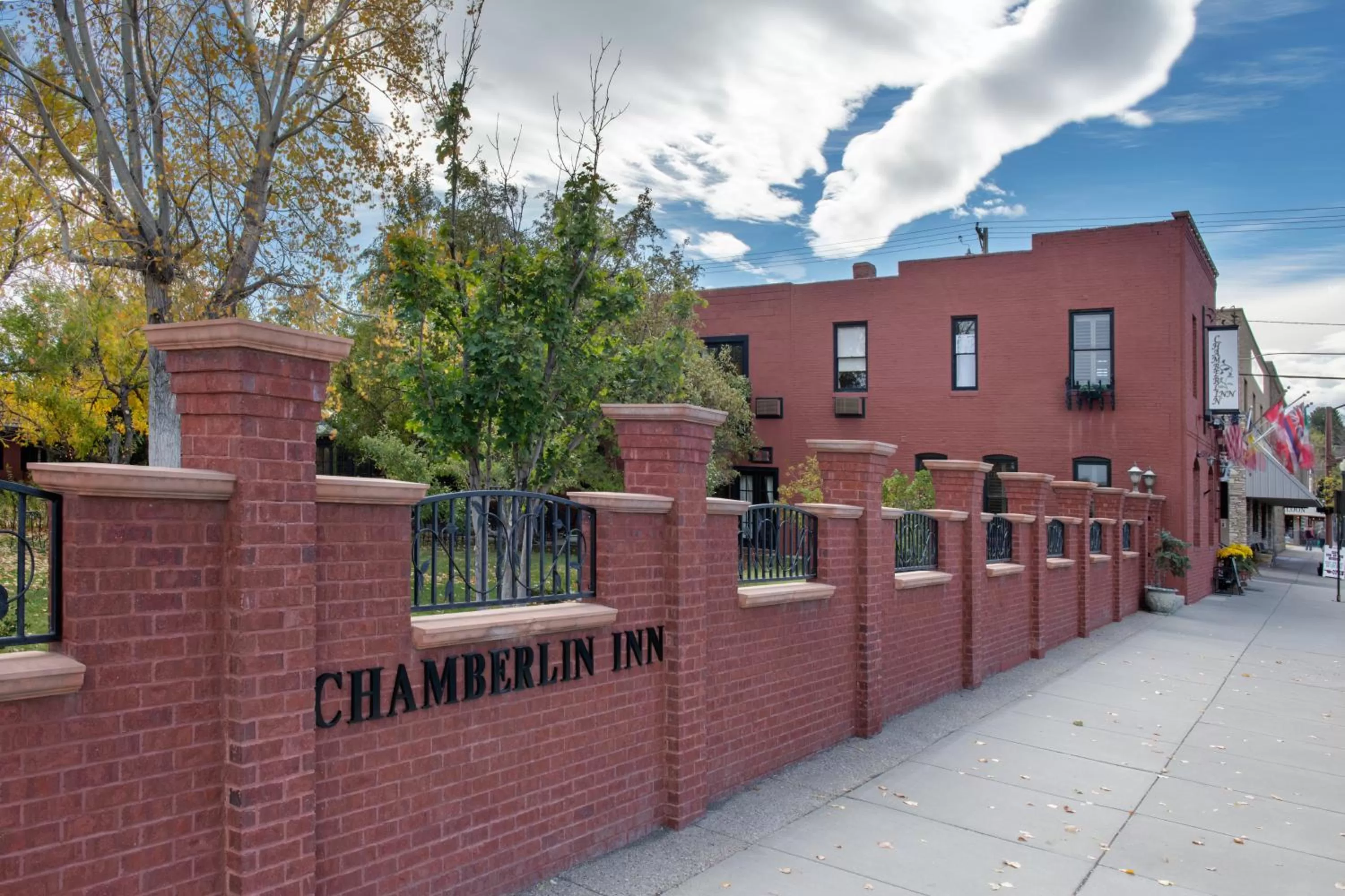 Property building in Chamberlin Inn