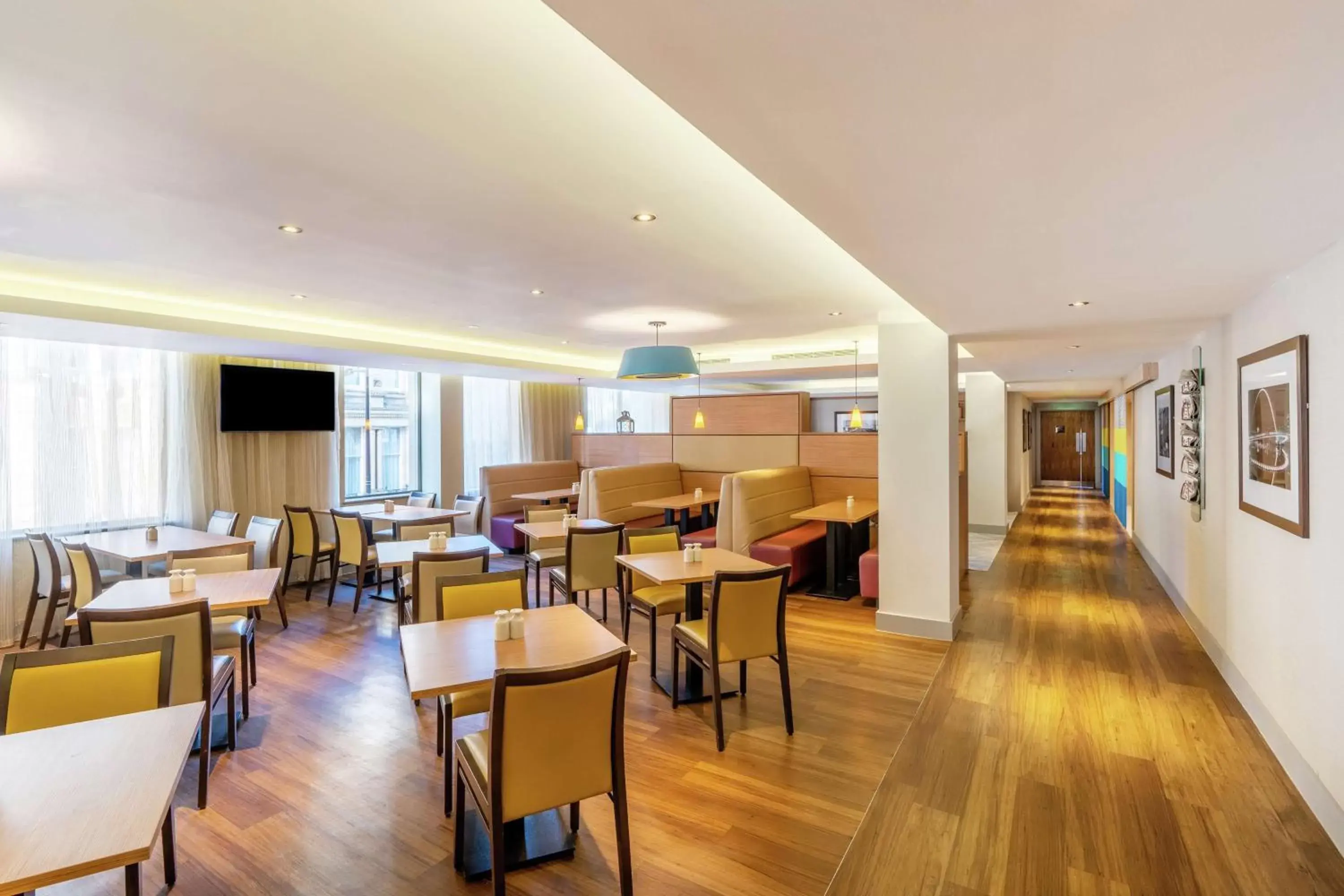 Breakfast, Restaurant/Places to Eat in Hampton by Hilton Newcastle