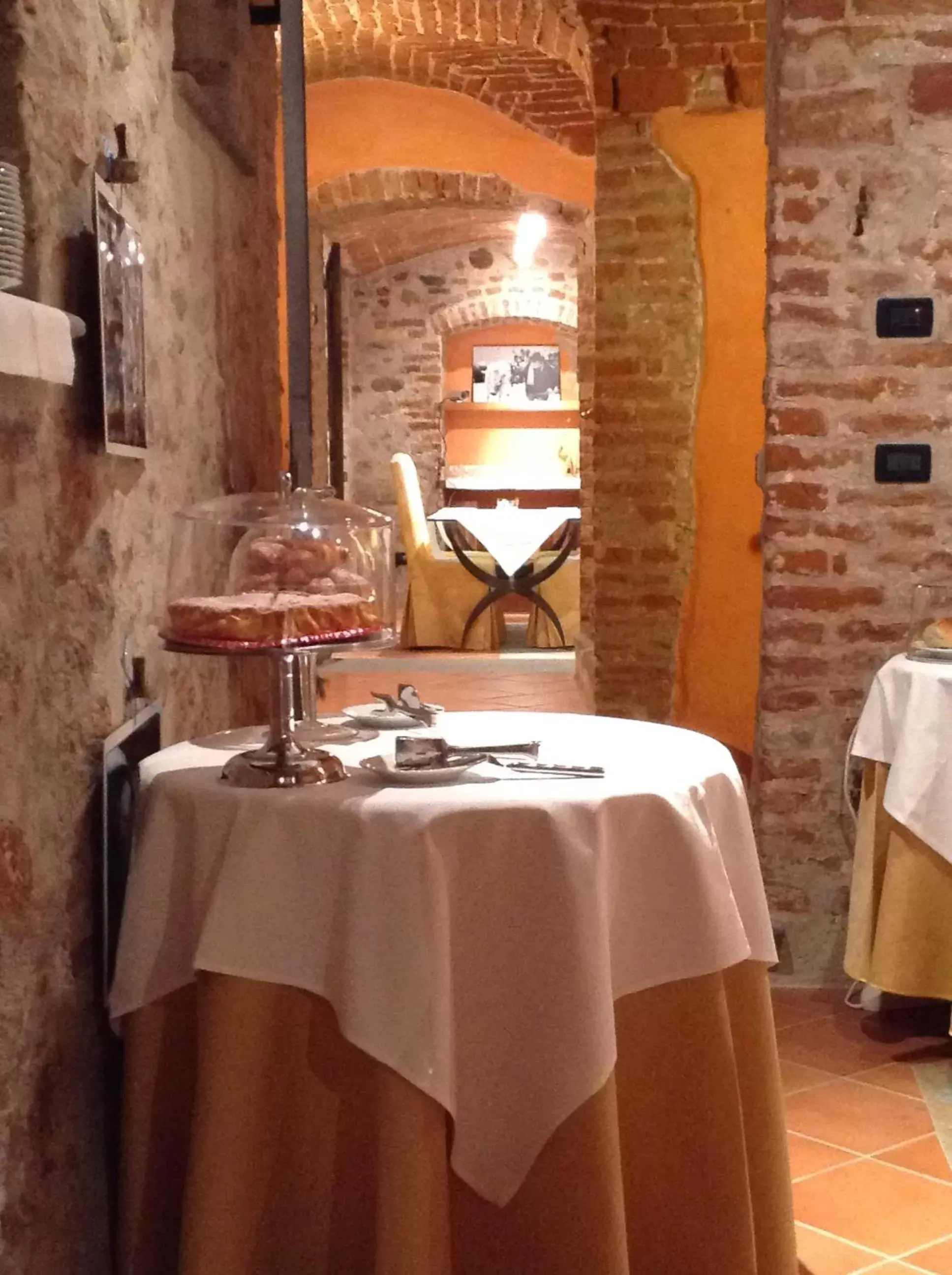 Food, Restaurant/Places to Eat in Hotel Palazzo Di Mezzo