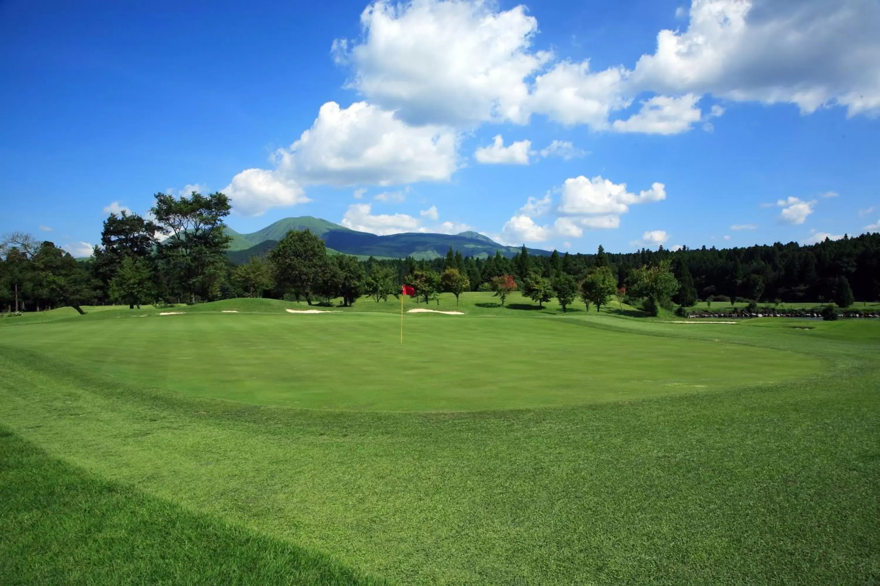 Golfcourse, Golf in Aso Resort Grandvrio Hotel