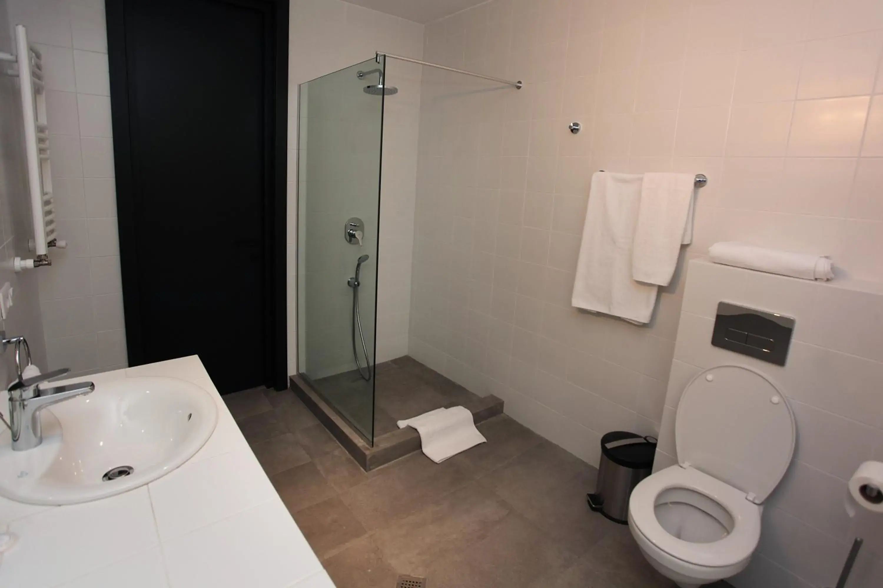 Shower, Bathroom in L.M Club Hotel