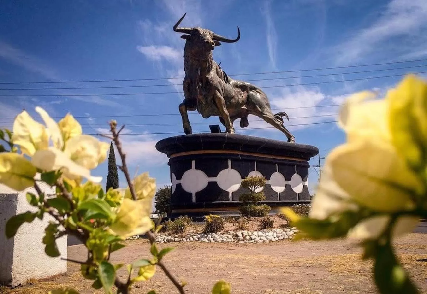 Nearby landmark in La Aurora Hotel Like Home