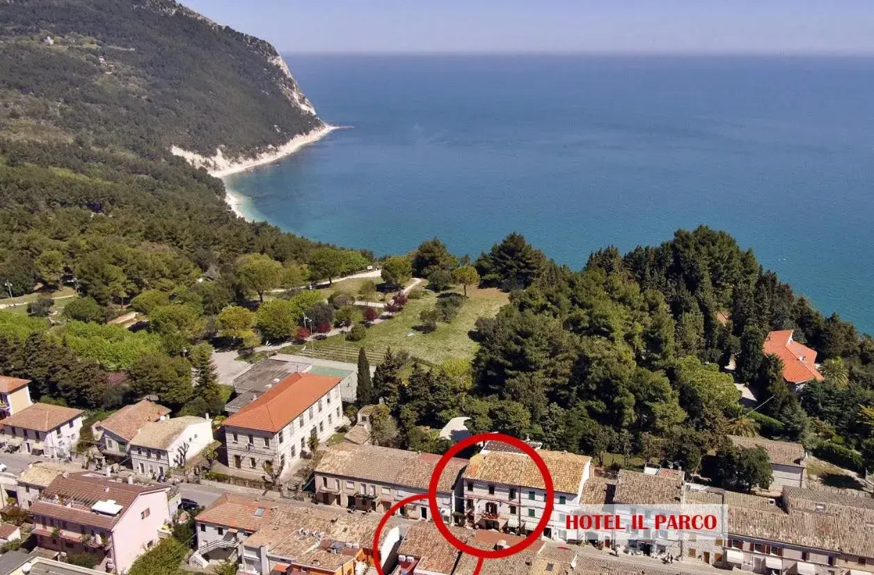 Property building, Bird's-eye View in Hotel Il Parco Sirolo