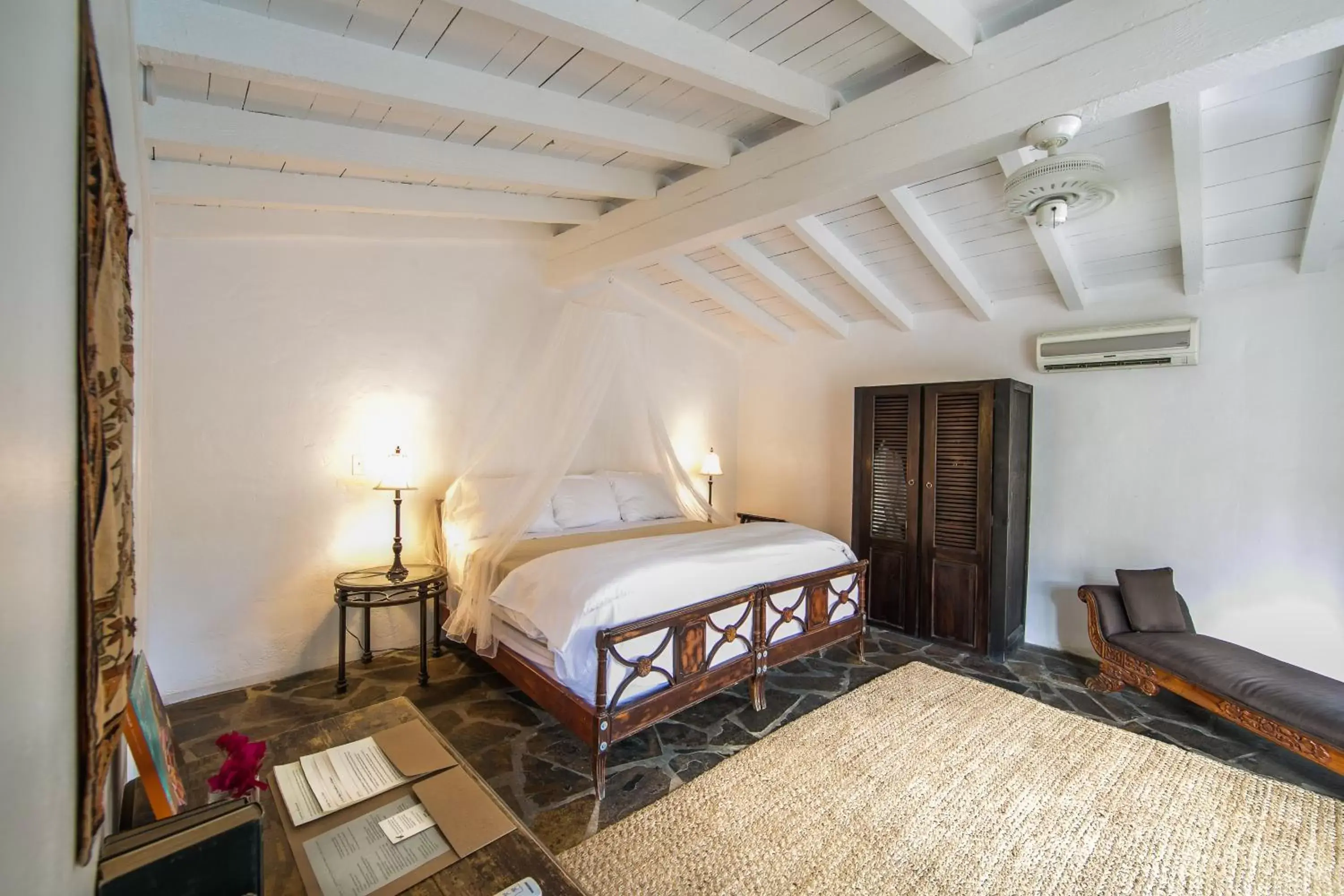 Photo of the whole room, Bed in Korakia Pensione