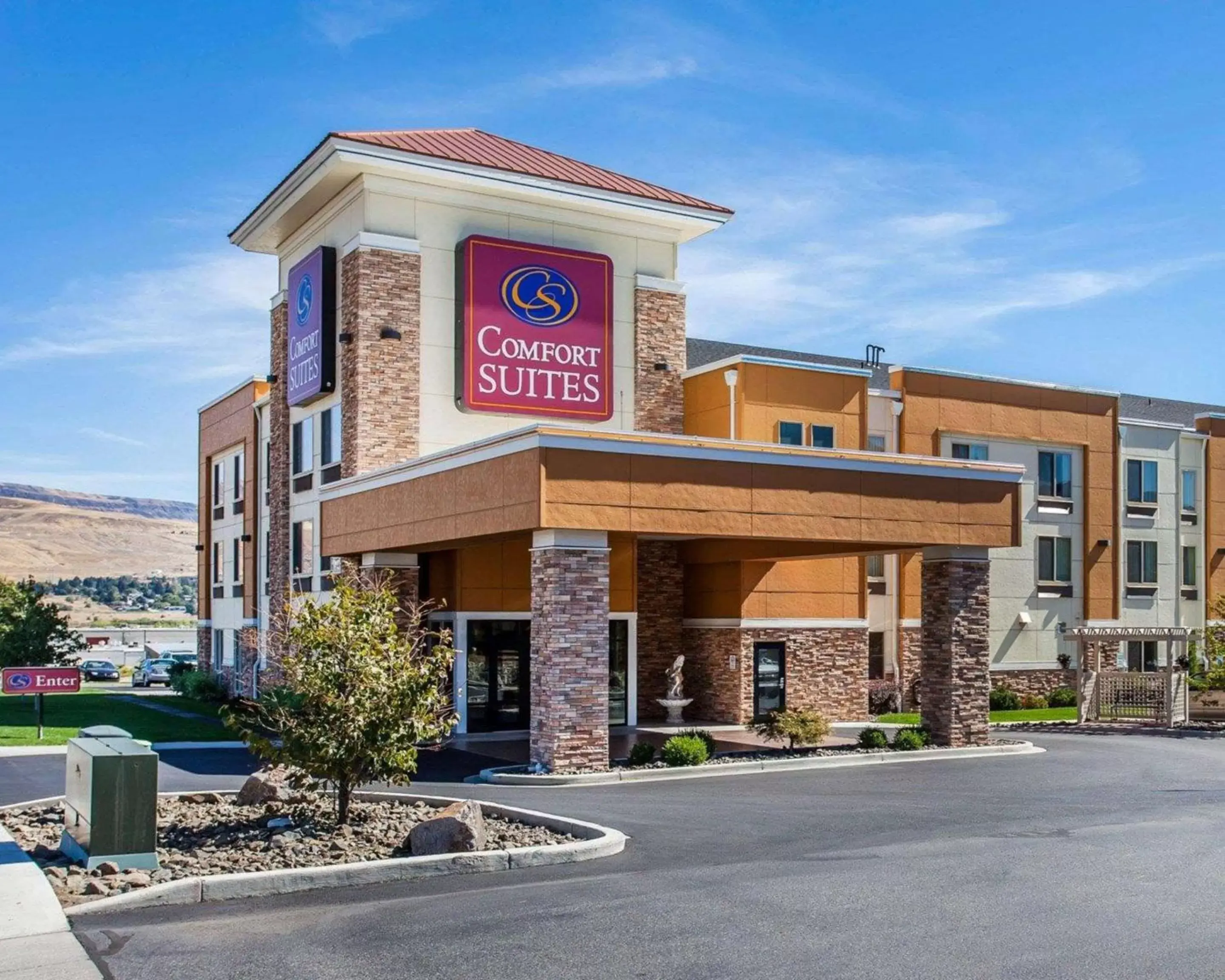 Property building in Comfort Suites Wenatchee Gateway Property building in Comfort Suites Wenatchee Gateway