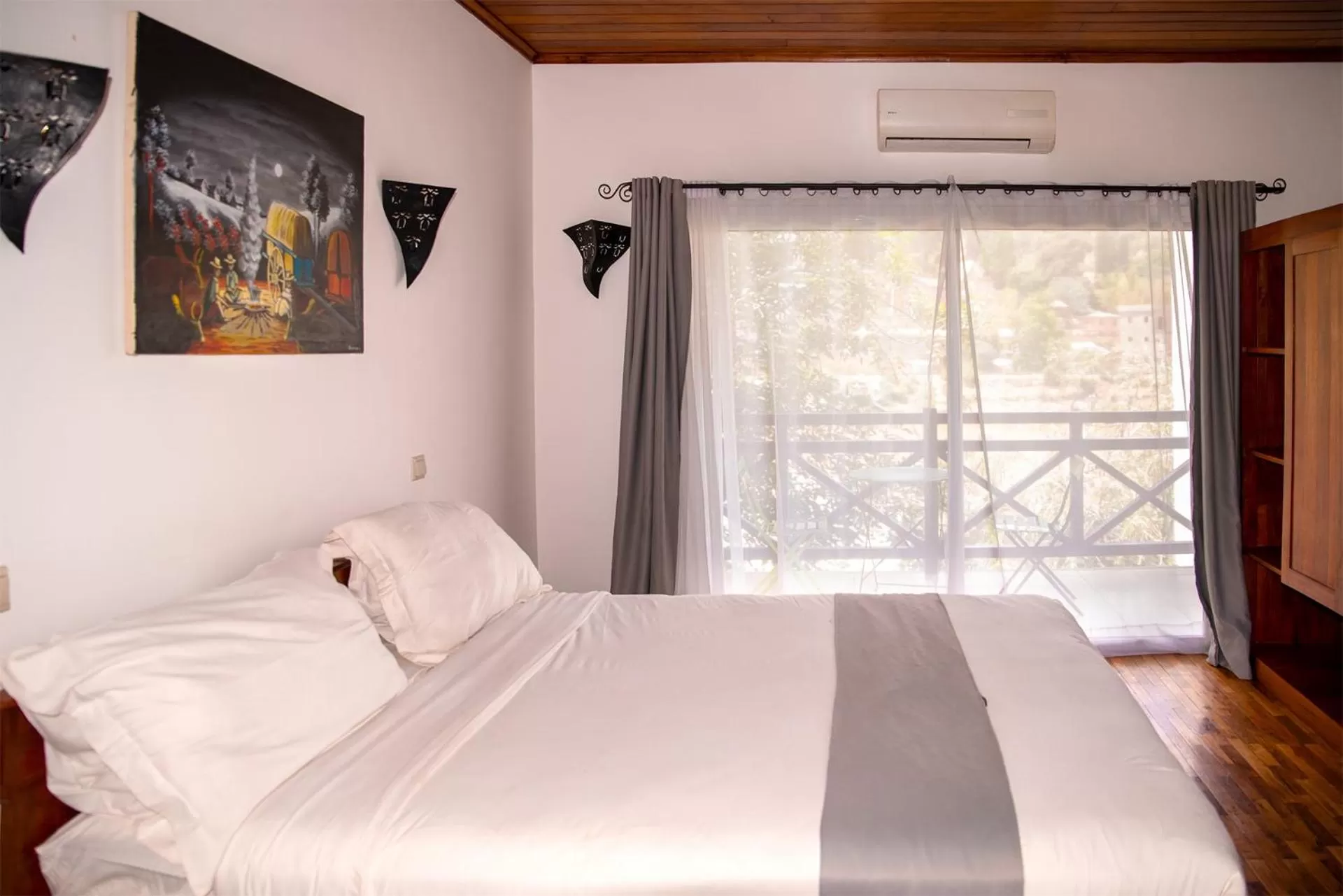 Bed in Ikopa Hôtel Madagascar