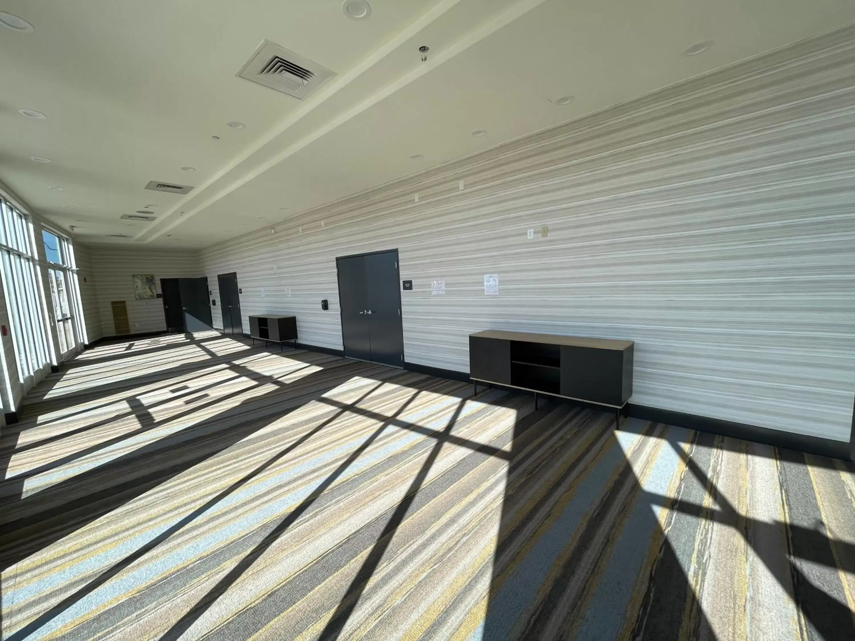 Meeting/conference room, TV/Entertainment Center in Holiday Inn Southaven Central - Memphis, an IHG Hotel