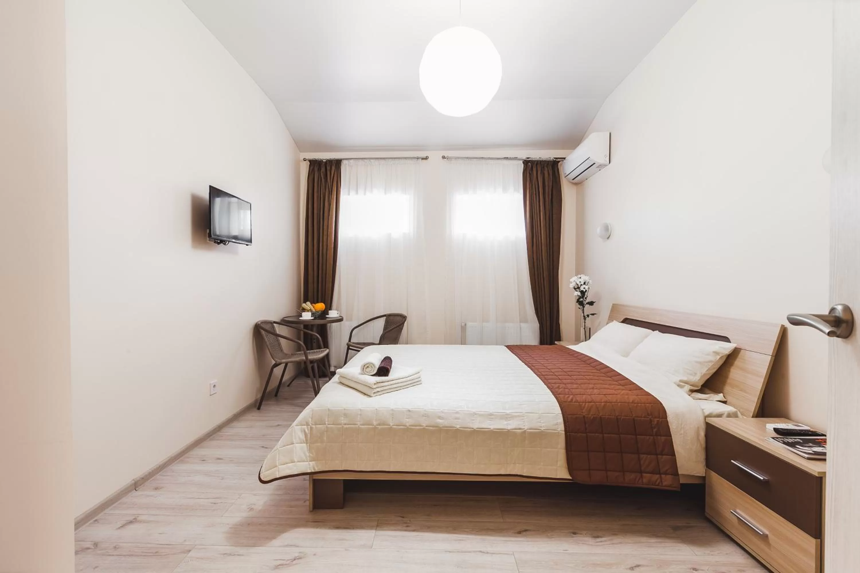 Bed in Apartments near Deribasovskaya