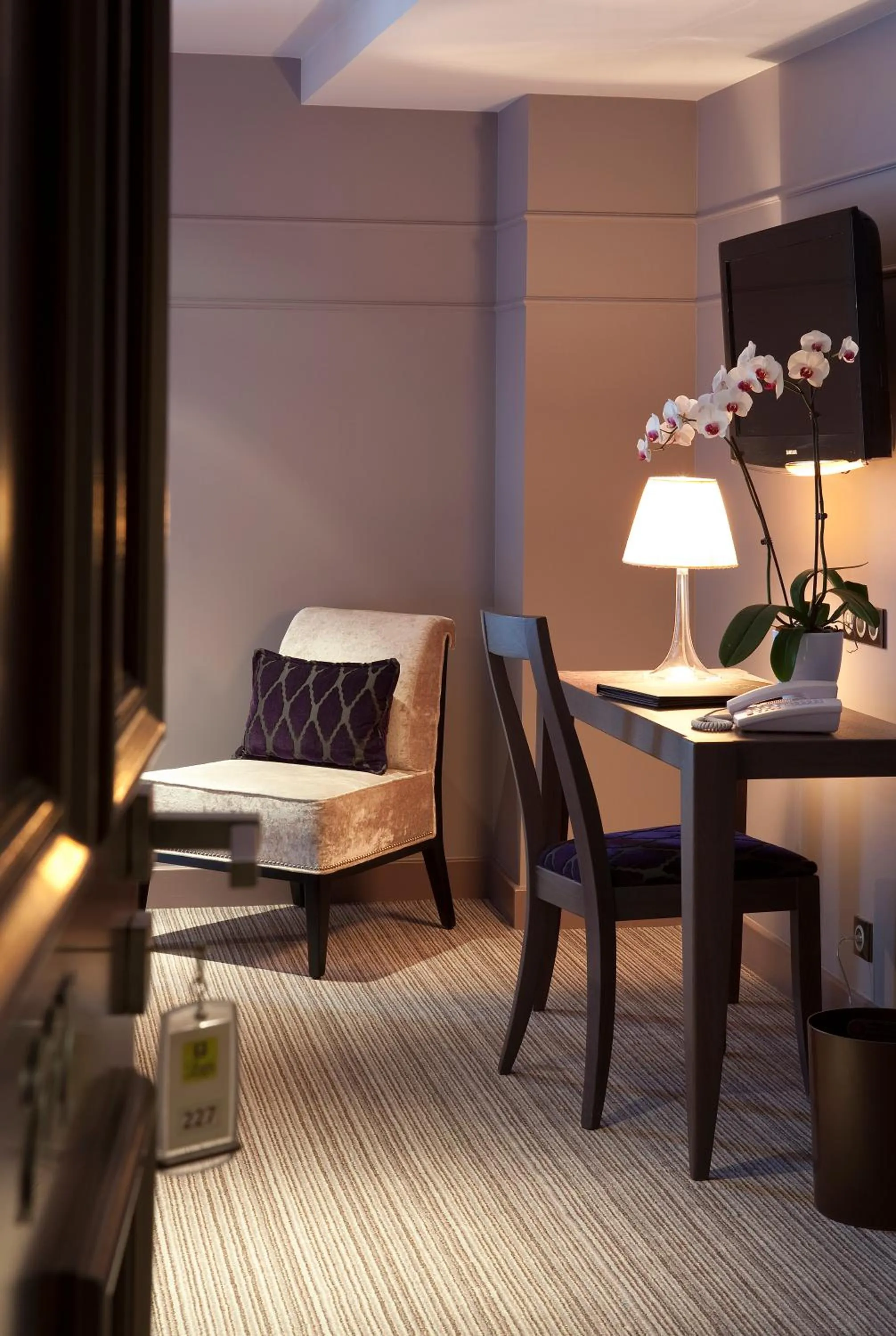 Decorative detail in Logis Auberge Saint Simond