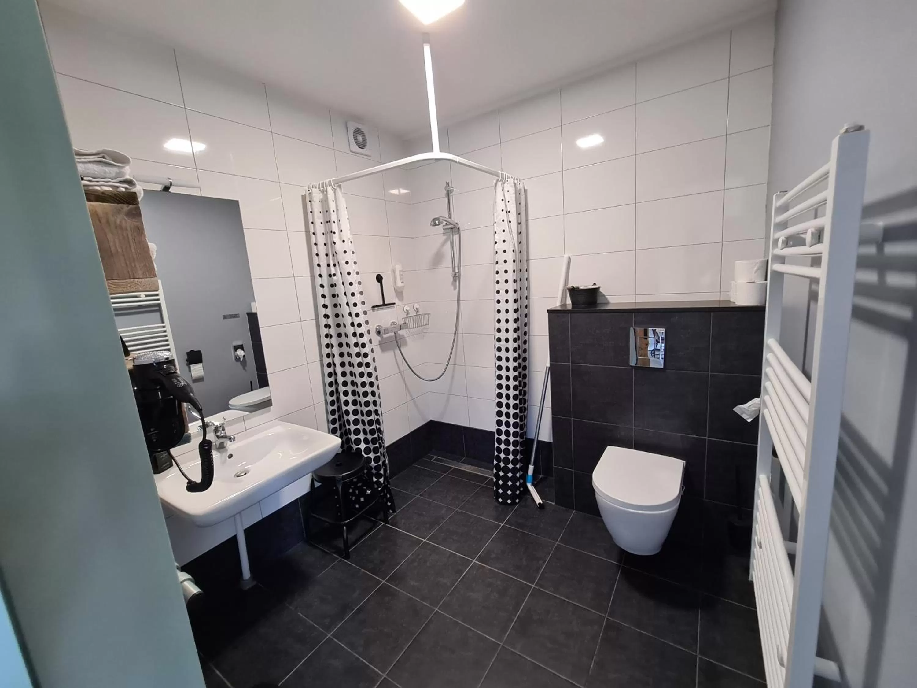 Bathroom in Bed & Breakfast "Aan de Bagijnstraat".