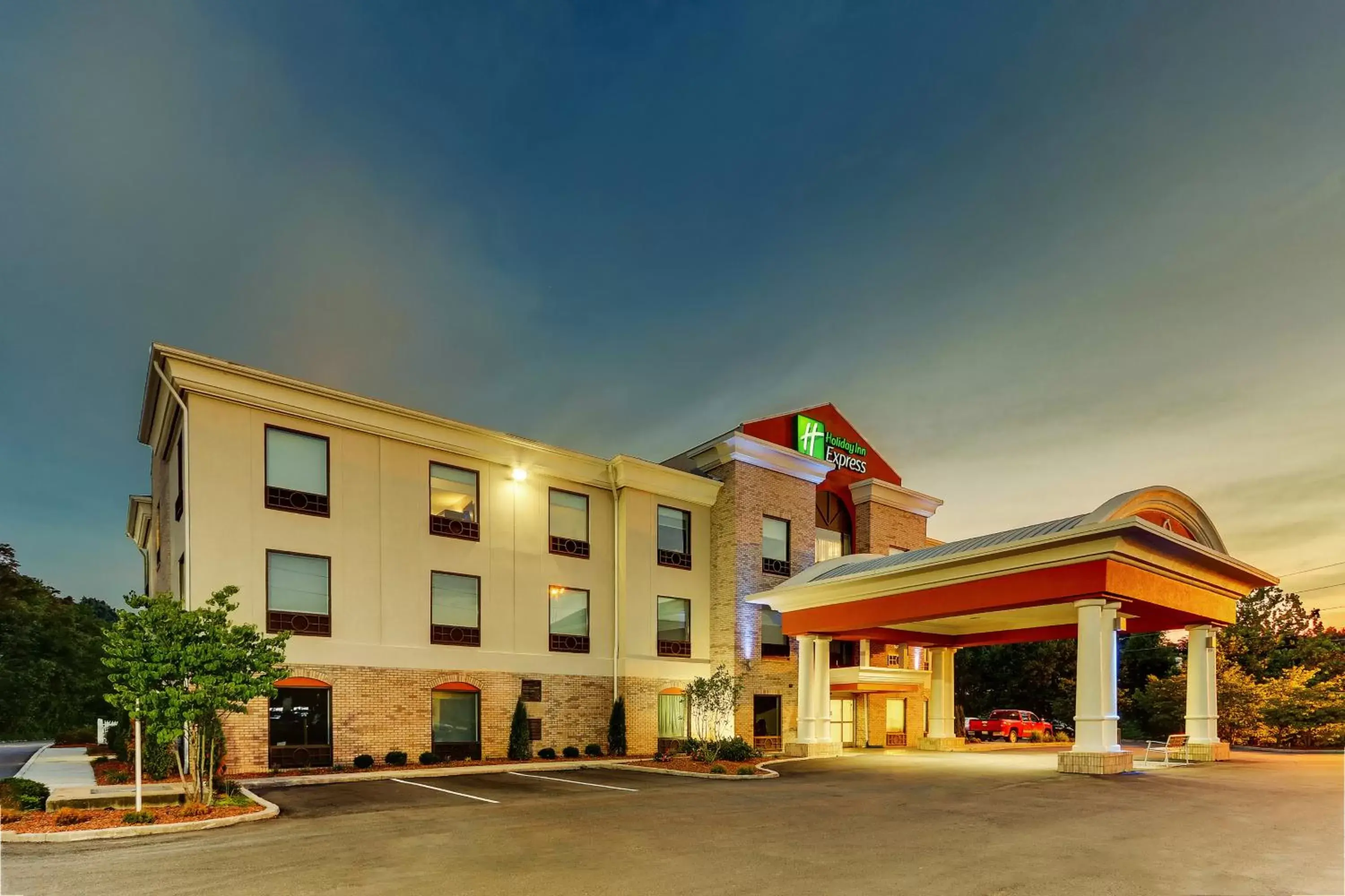 Property Building in Holiday Inn Express Hotel & Suites Corbin, an IHG Hotel