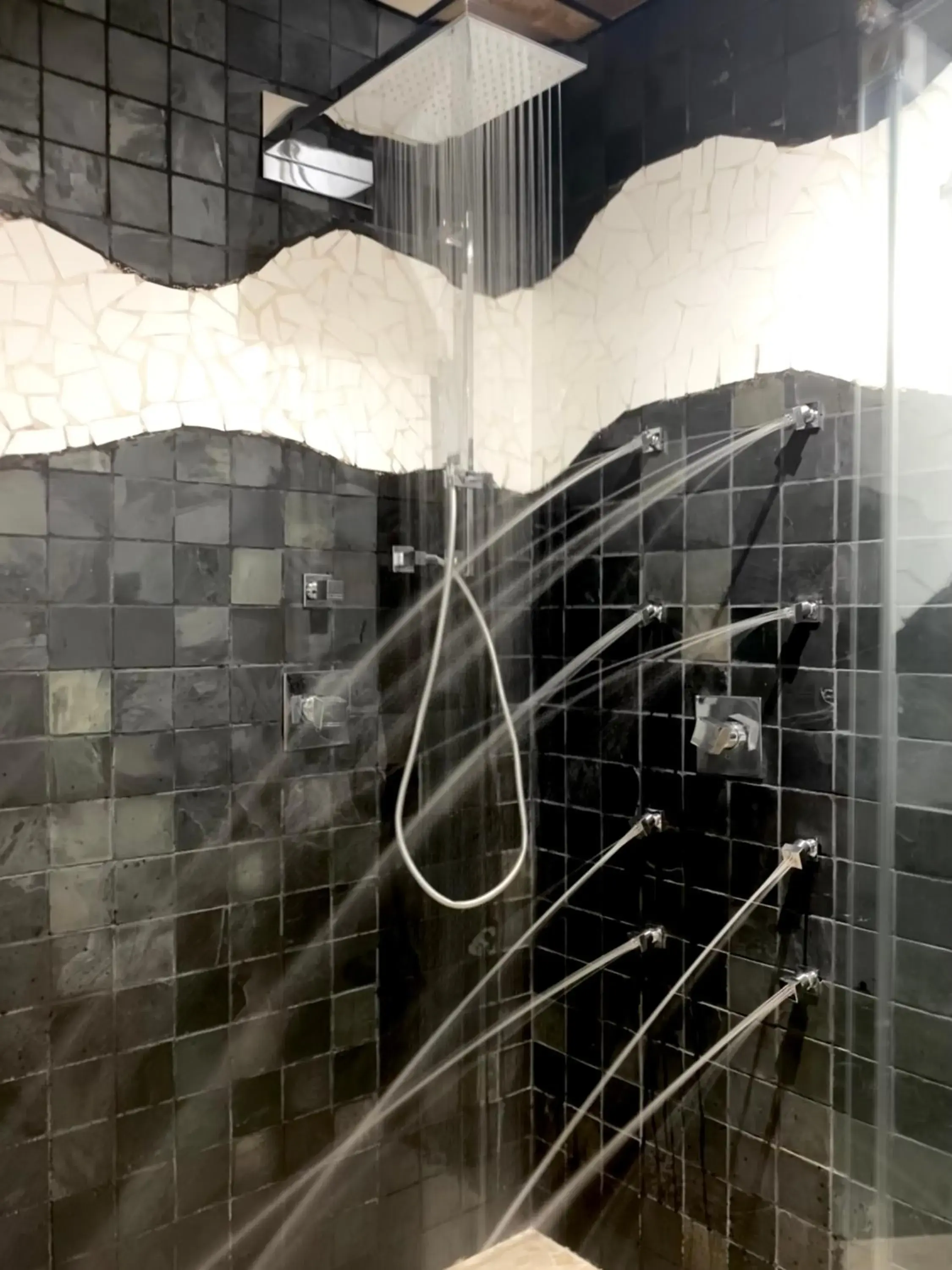 Shower, Bathroom in Complejo Turístico La Garganta