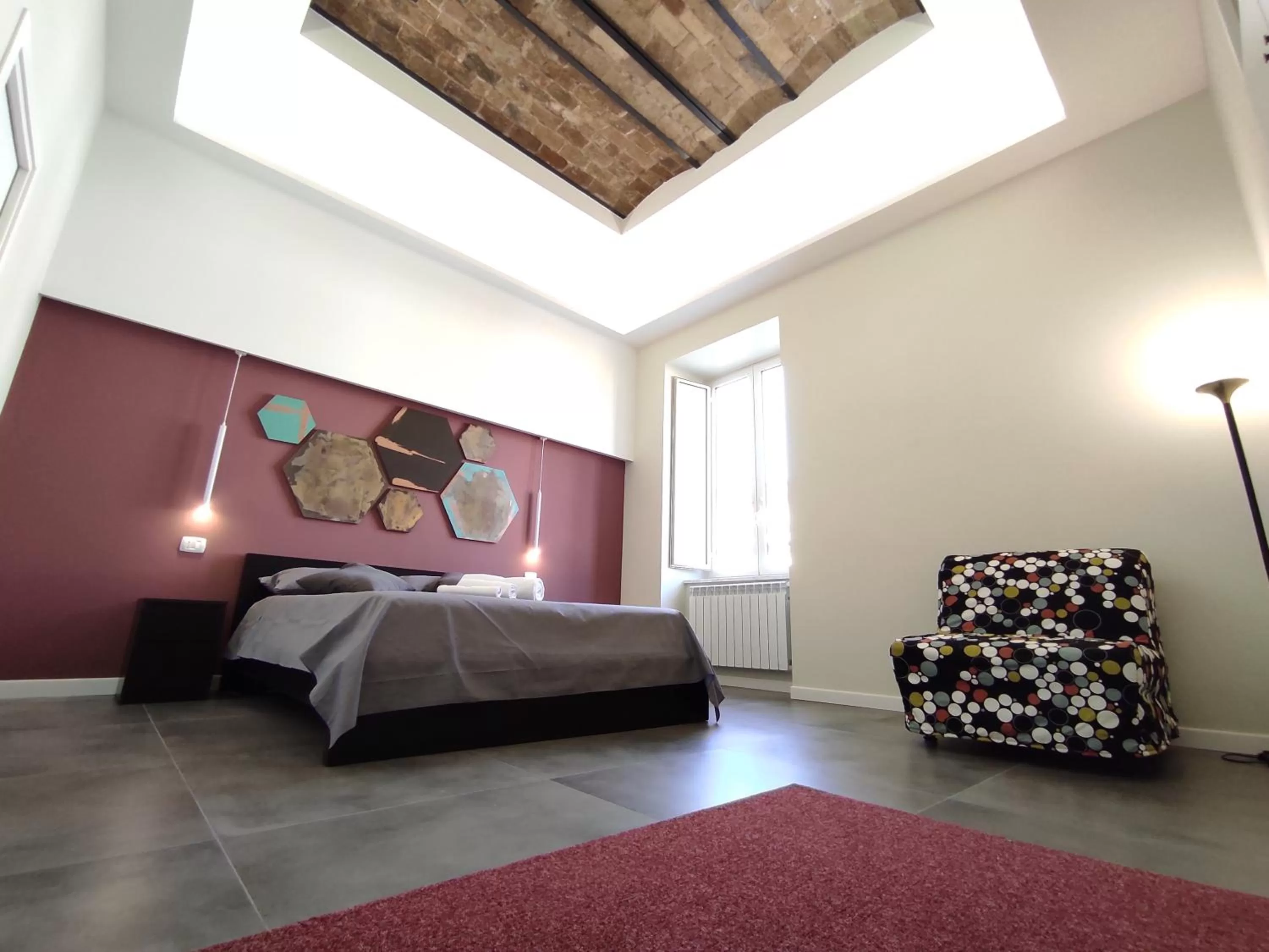 Photo of the whole room, Bed in A I R NaCasaBella Napoli