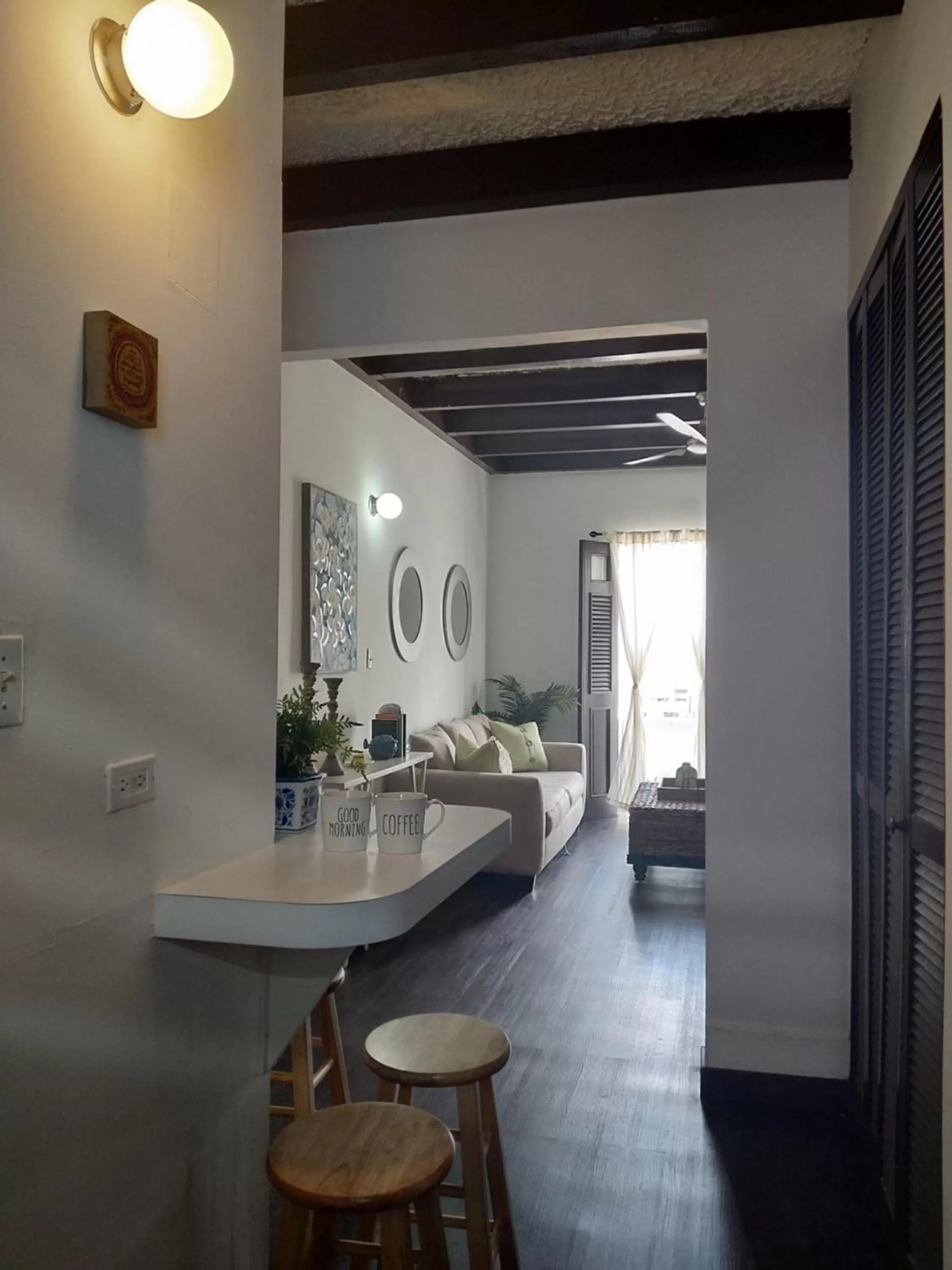 Living room, Bed in La Capitana Old San Juan Building