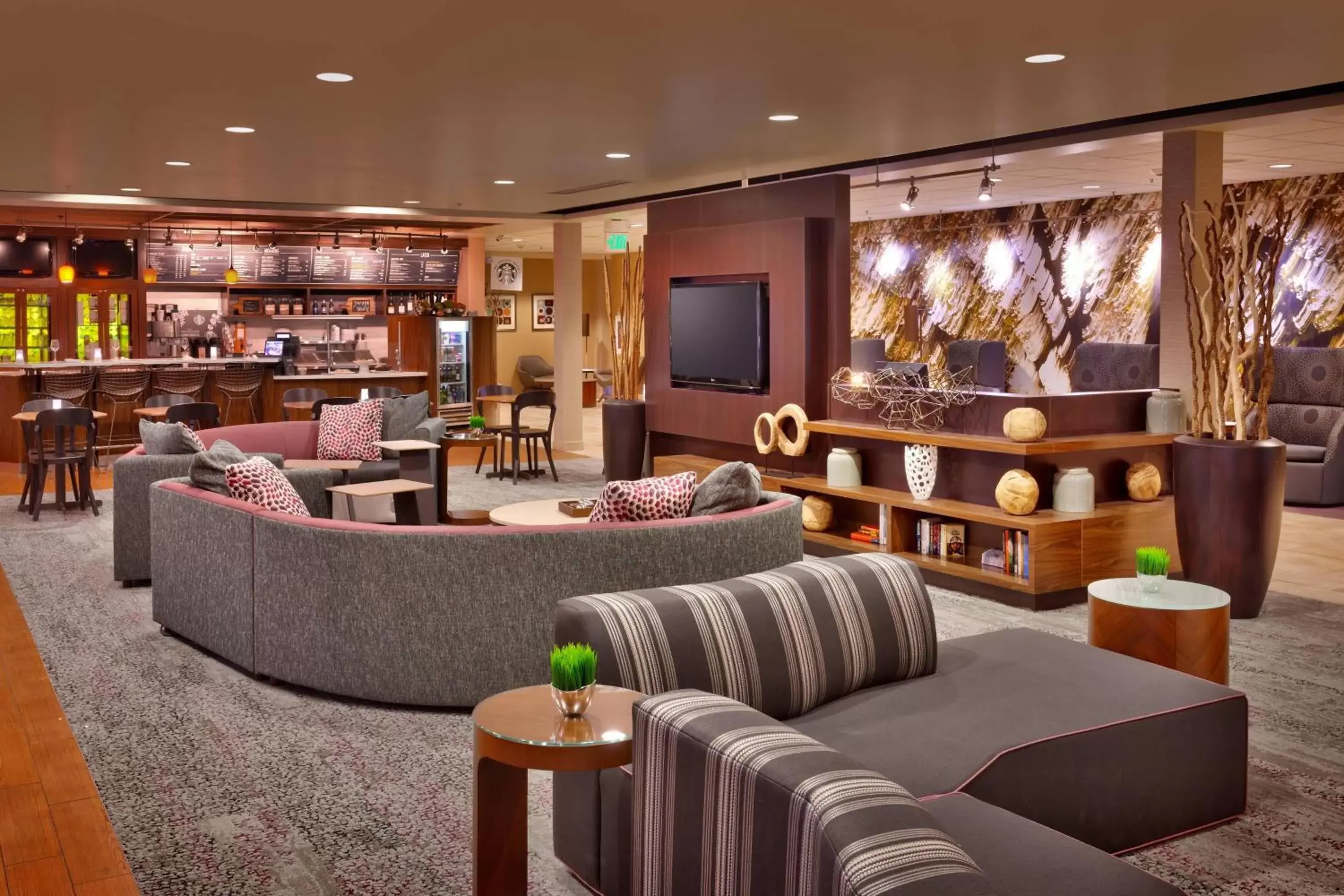 Lobby or reception, Lounge/Bar in Courtyard by Marriott Salt Lake City Sandy