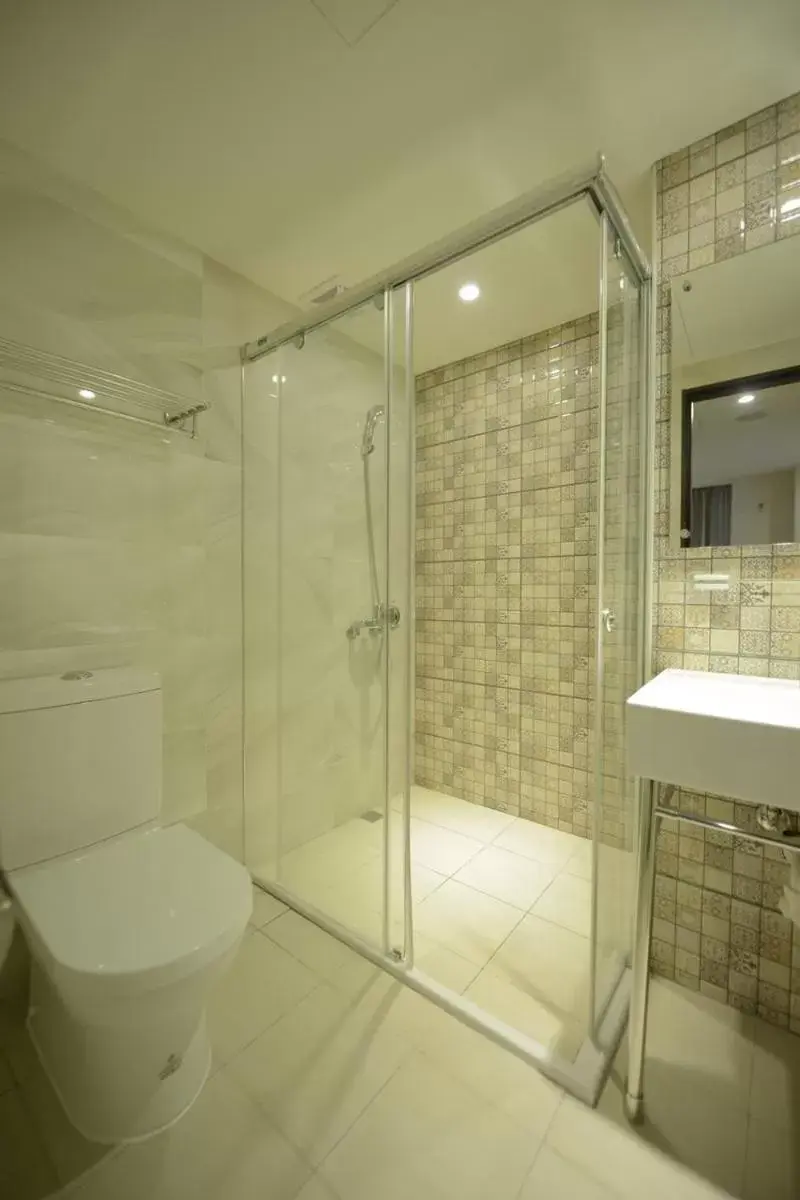 Bathroom in Ximen Hotel B