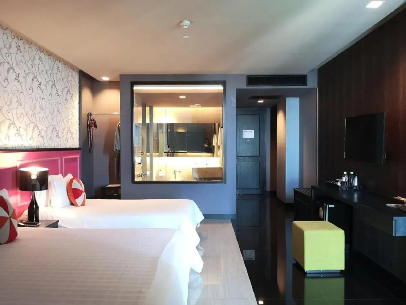 Bedroom, Bed in Tsix5 Phenomenal Hotel Pattaya