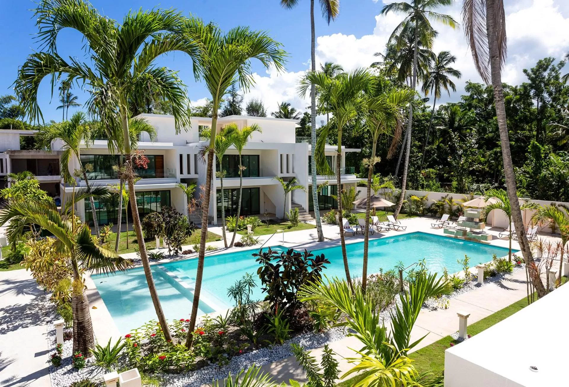 Garden, Swimming Pool in Louisa Aparthotel