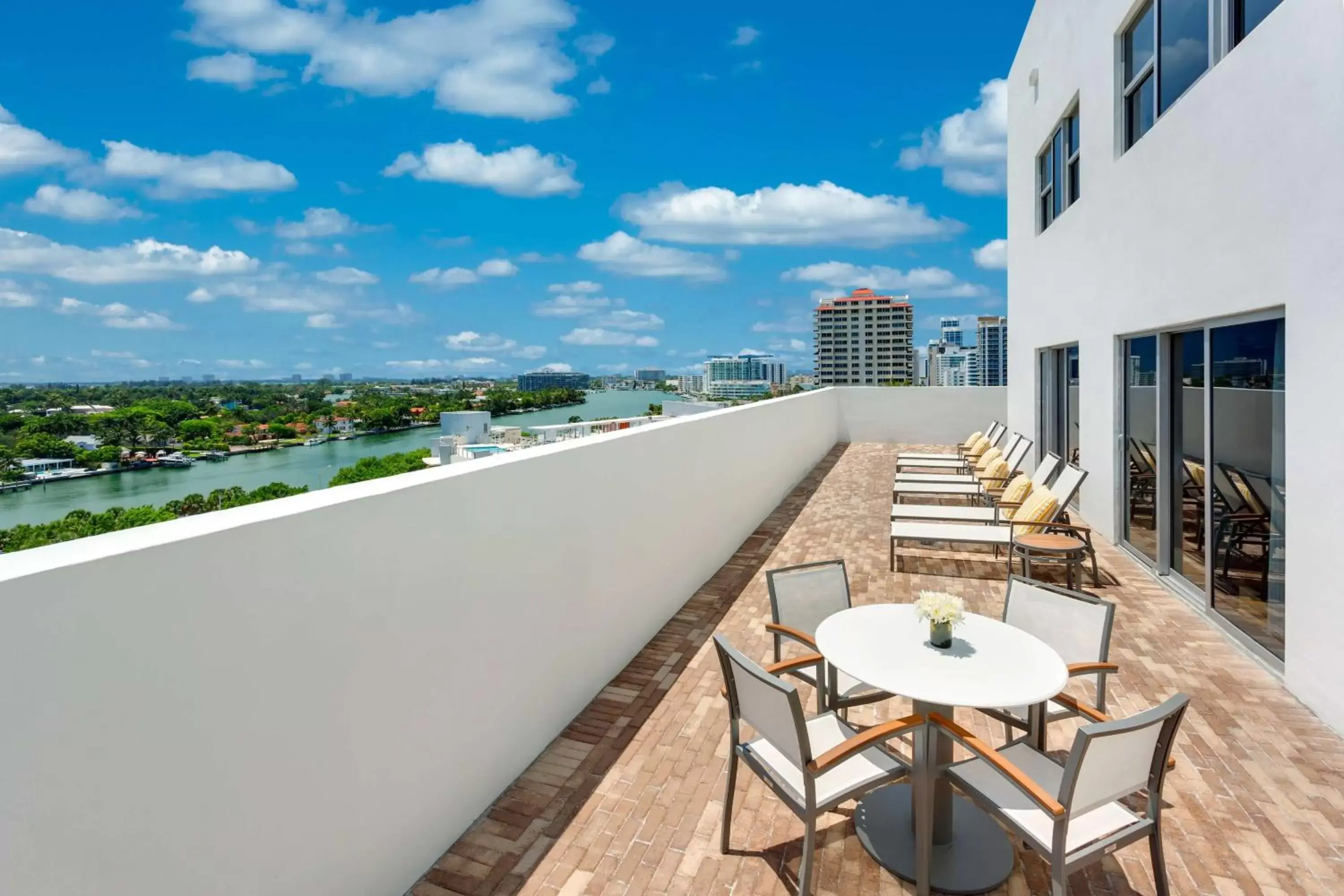 Living room, Balcony/Terrace in Hilton Cabana Miami Beach