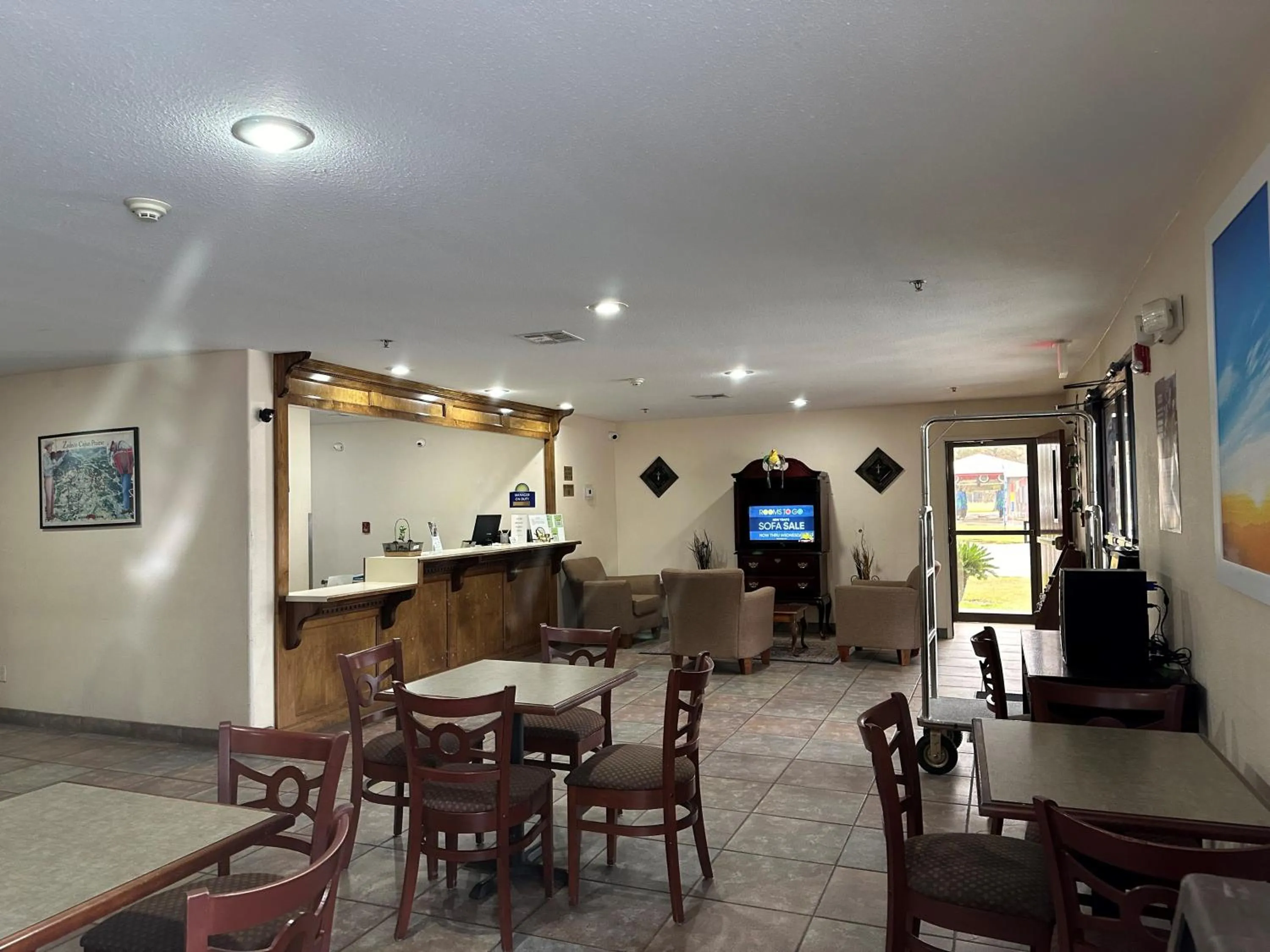 Lobby or reception in Days Inn & Suites by Wyndham Eunice