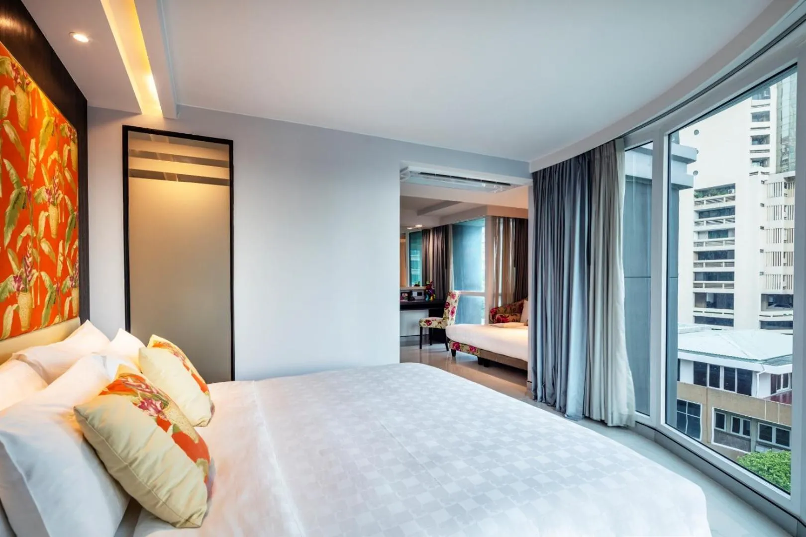 Bed in Hotel Clover Asoke - SHA Extra Plus