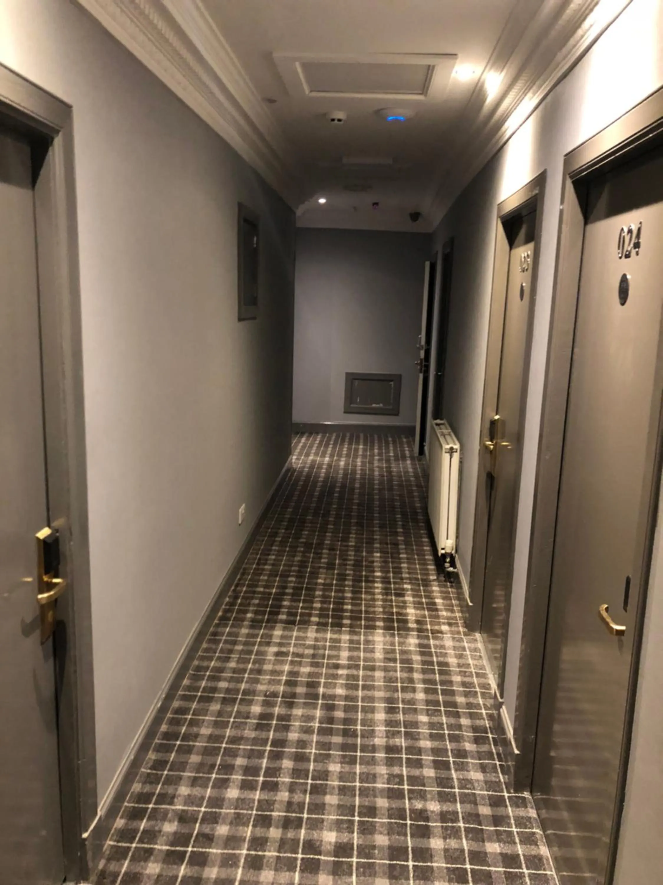 Property building in Devoncove Hotel Glasgow