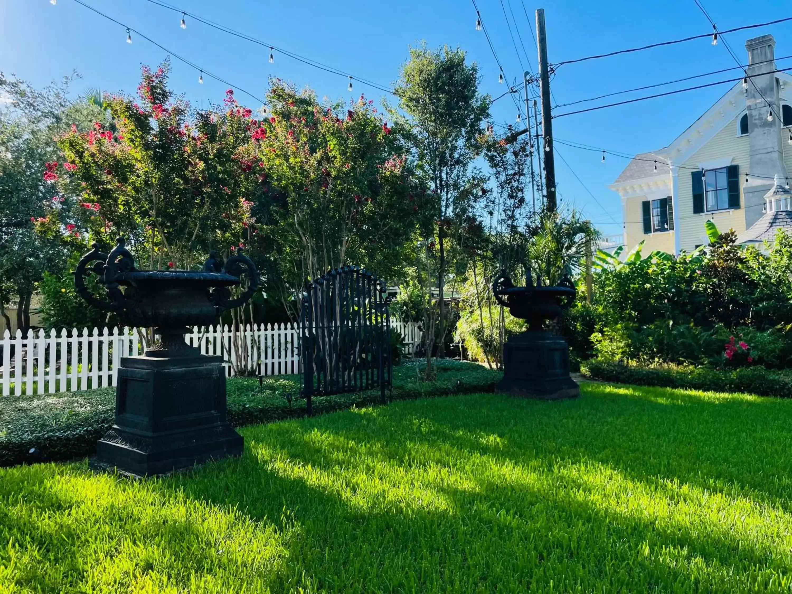 Garden in Virginia Point INN