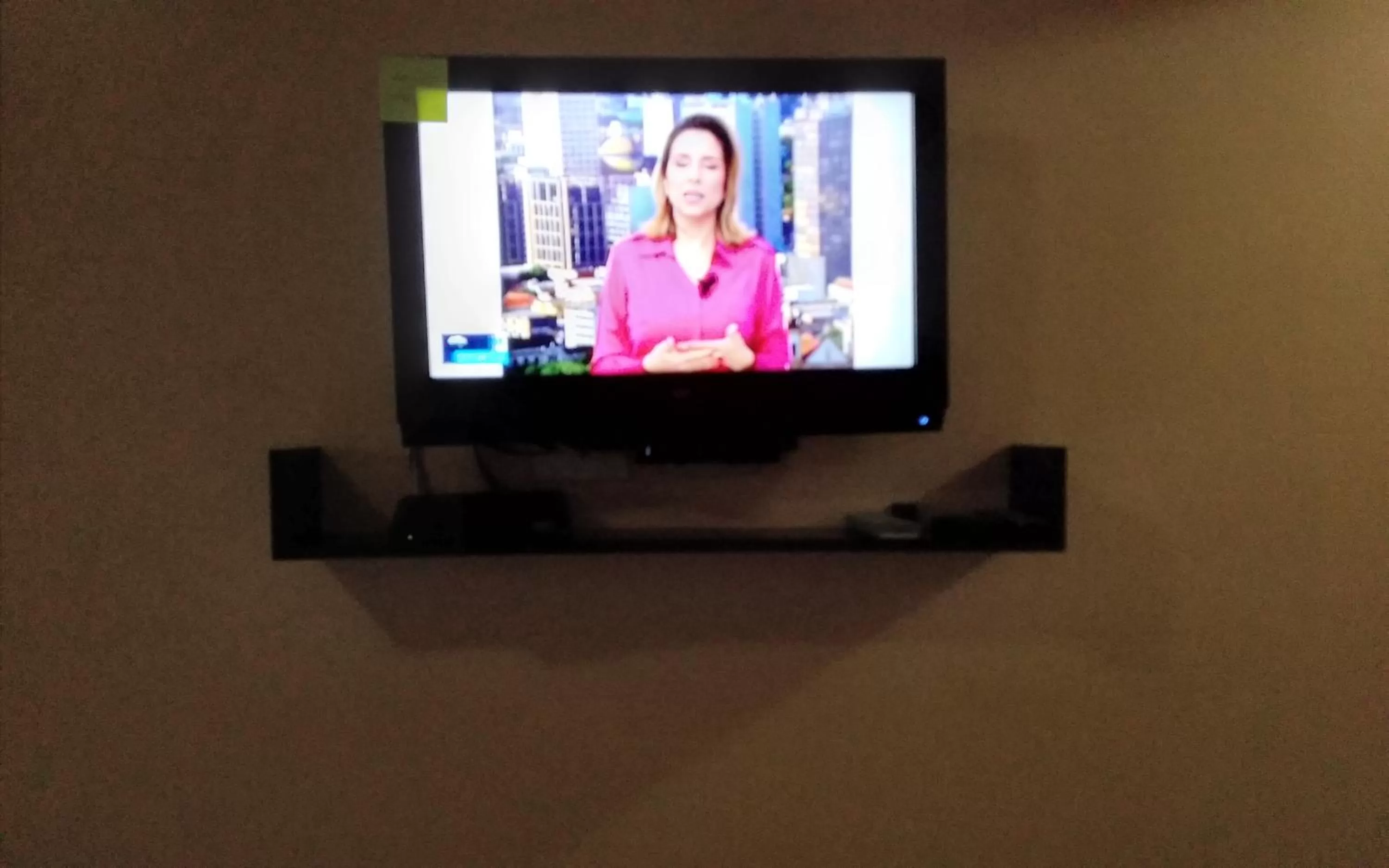 TV and multimedia in Hotel Saint Paul 01 Flat