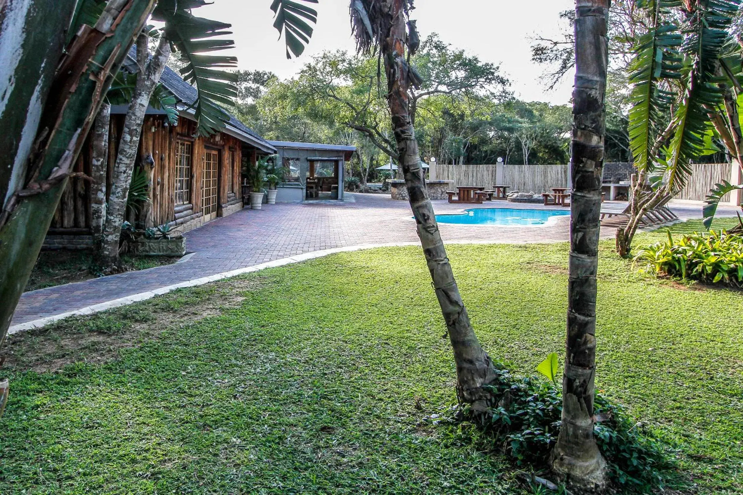 Property building, Swimming Pool in Ezulwini Game Lodge