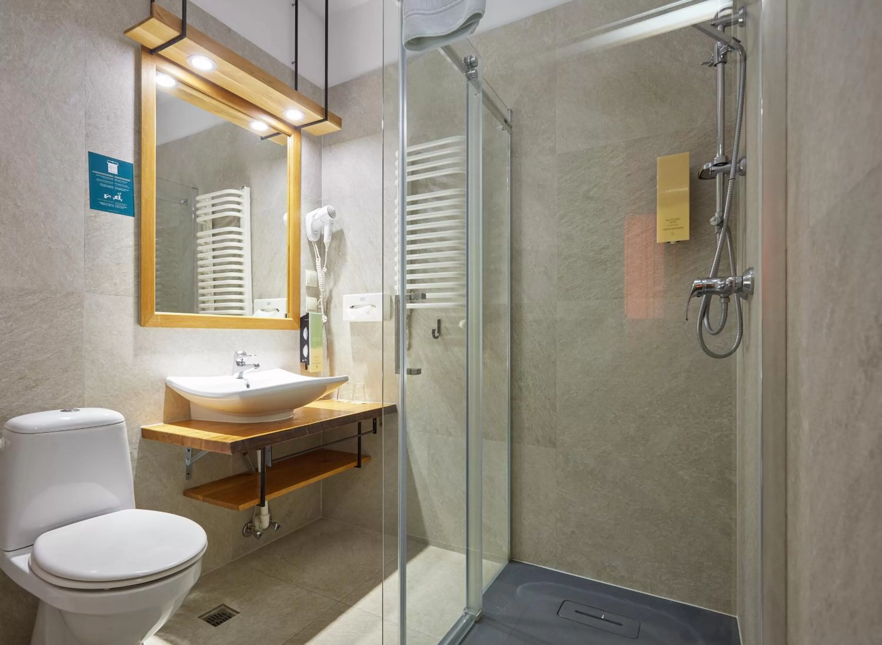 Shower in Hotel Batory