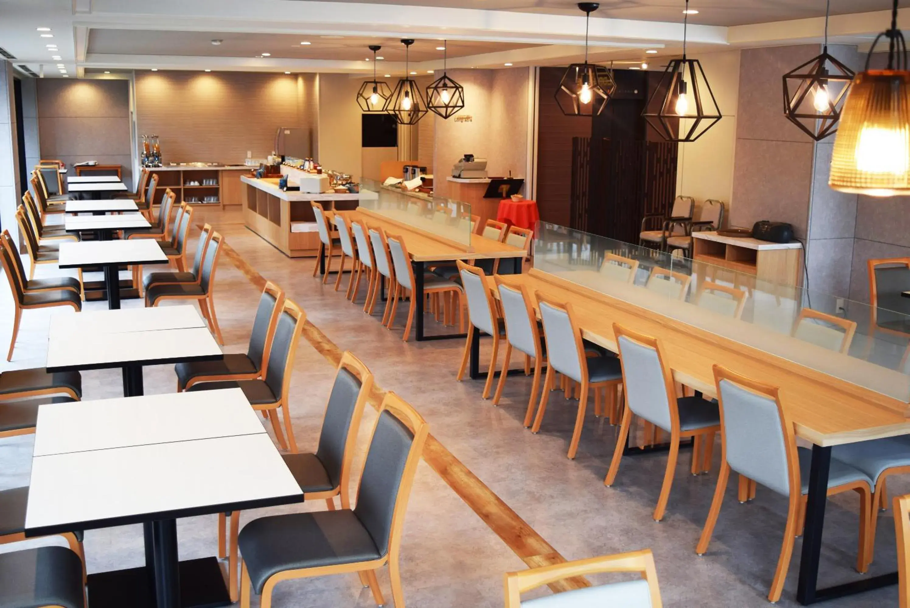 Restaurant/Places to Eat in Osaka River Side Hotel