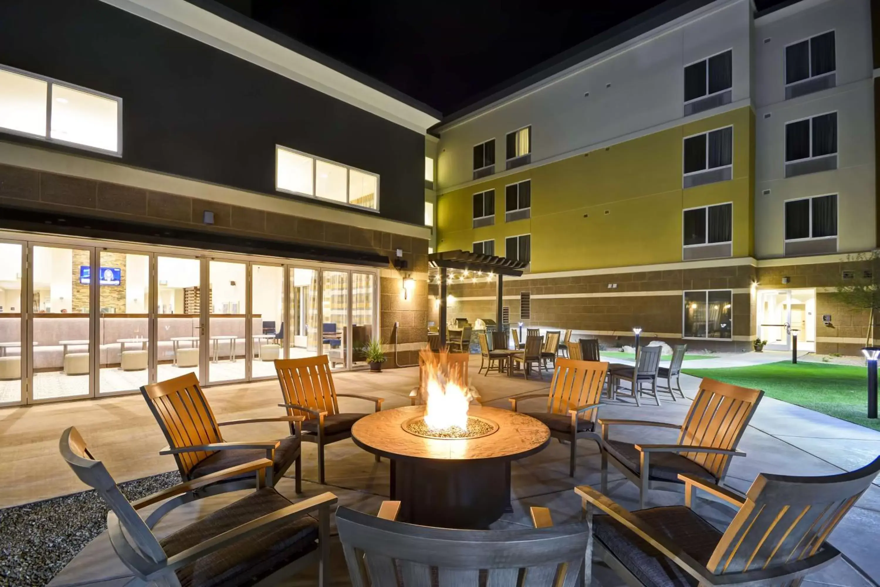 Patio, Restaurant/Places to Eat in Homewood Suites By Hilton Phoenix Tempe Asu Area