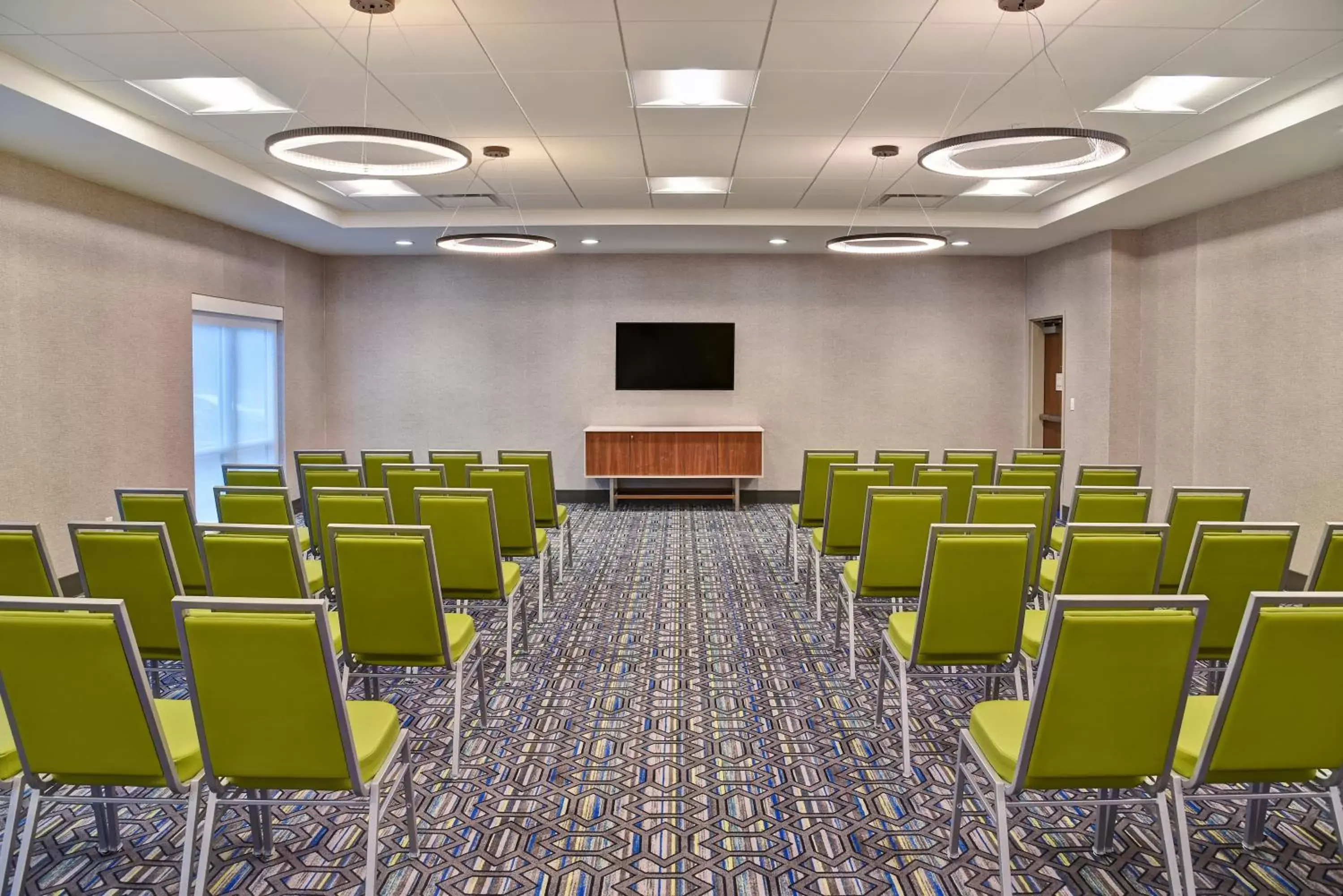 Meeting/conference room in Holiday Inn Express & Suites - Ottawa, an IHG Hotel