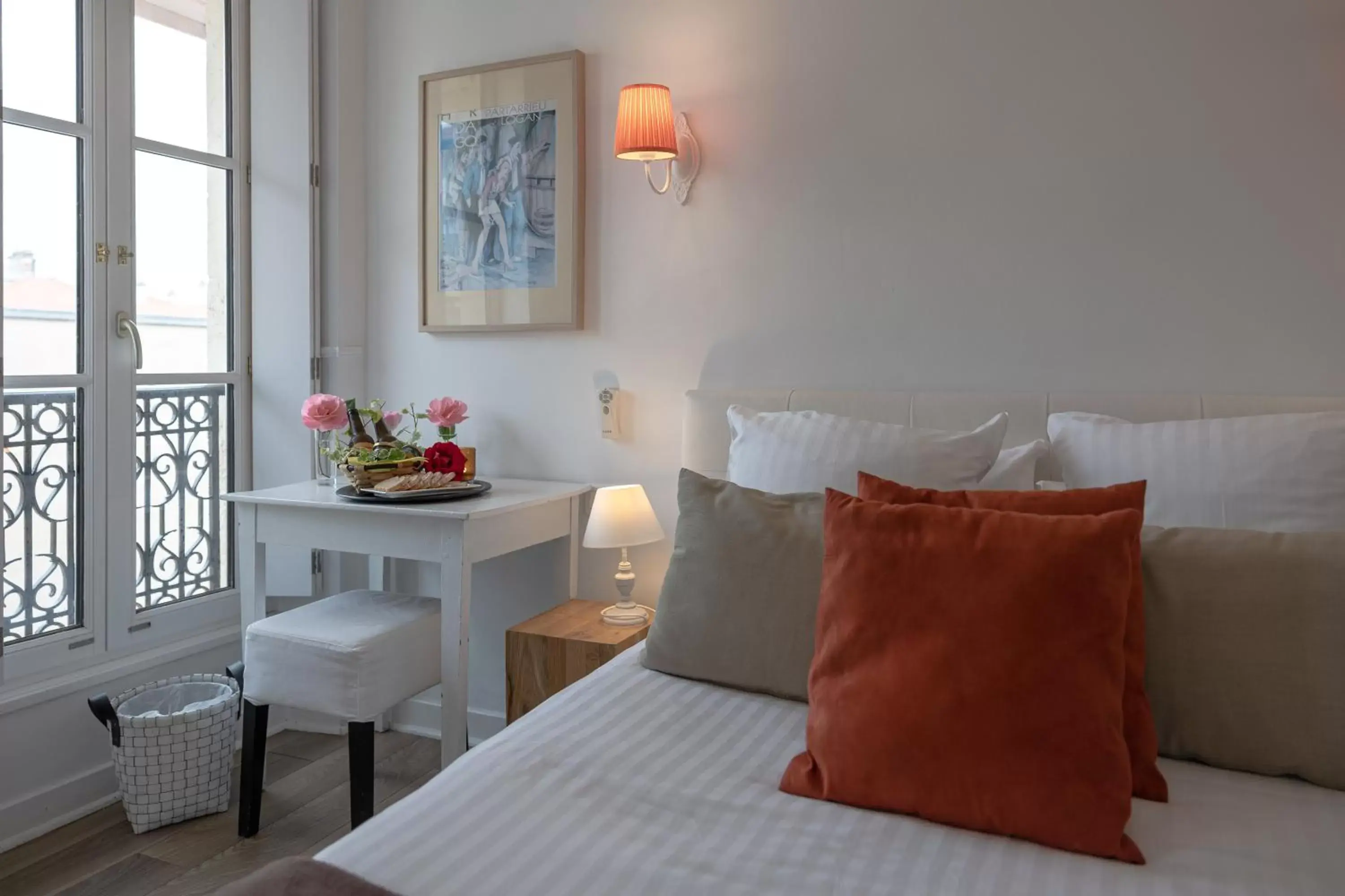 room service, Bed in Hôtel & Espace Bien-être La Maison du Lierre
