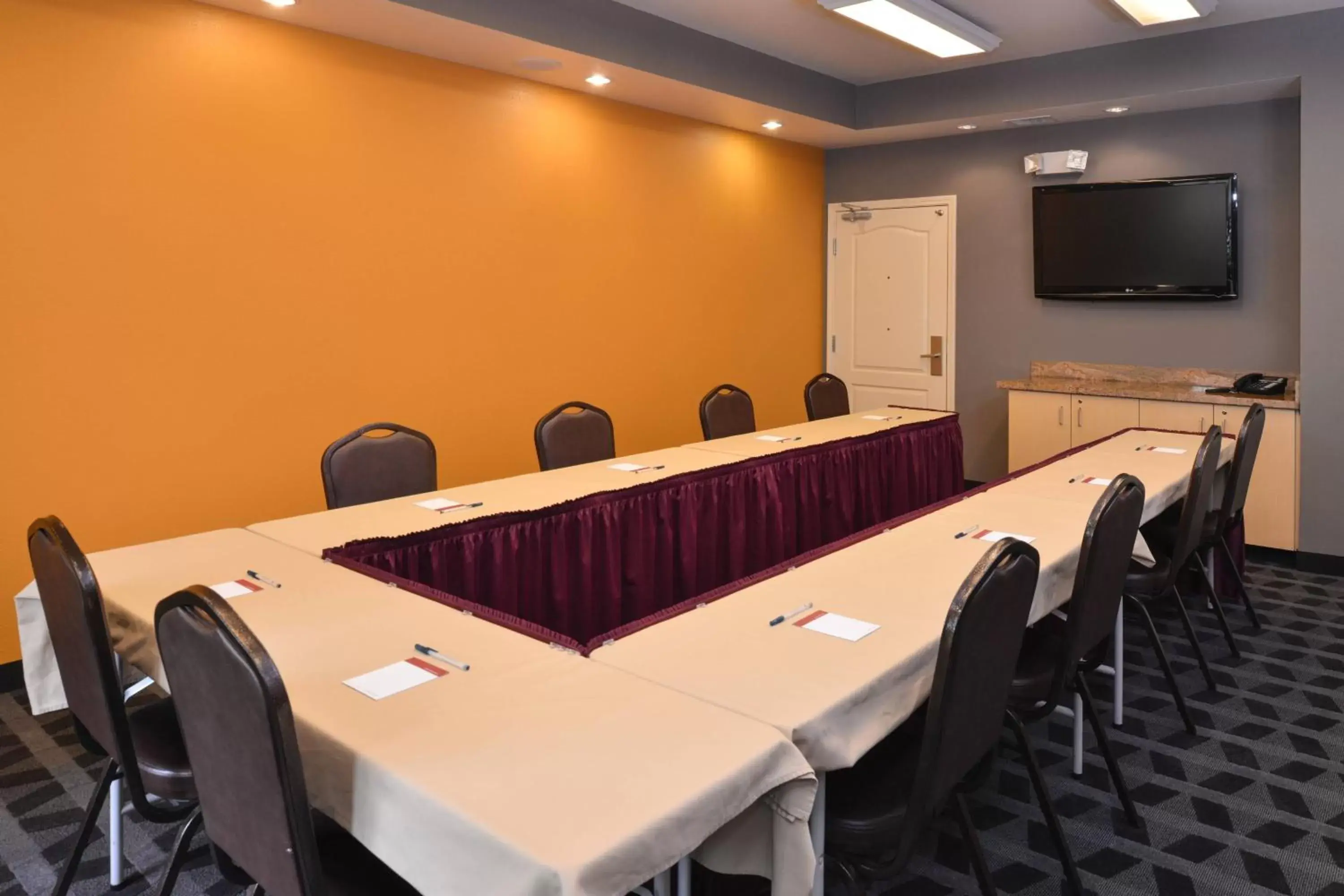 Meeting/conference room in TownePlace Suites by Marriott Sacramento Roseville