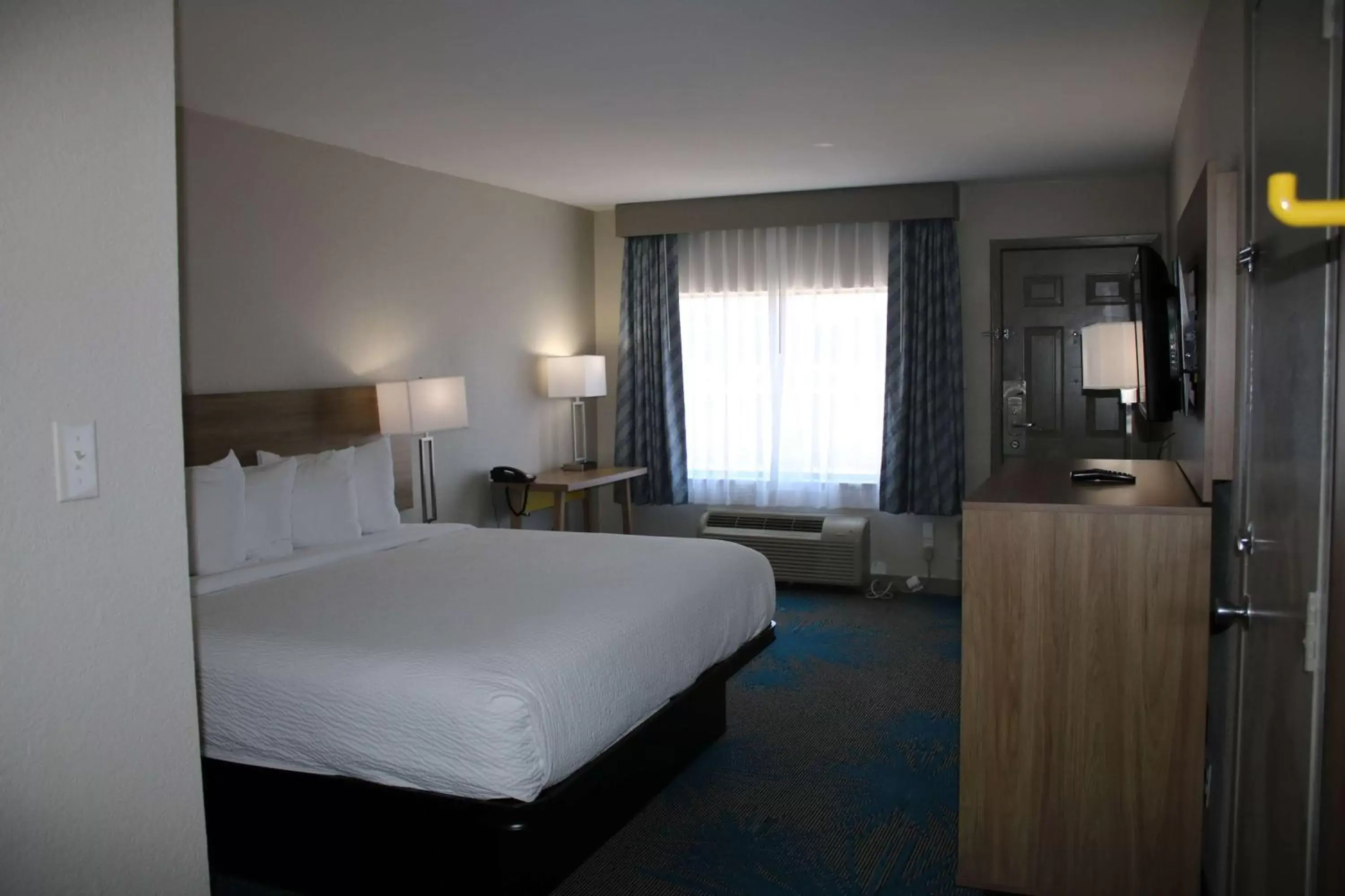 Photo of the whole room in Days Inn by Wyndham Waco University Area