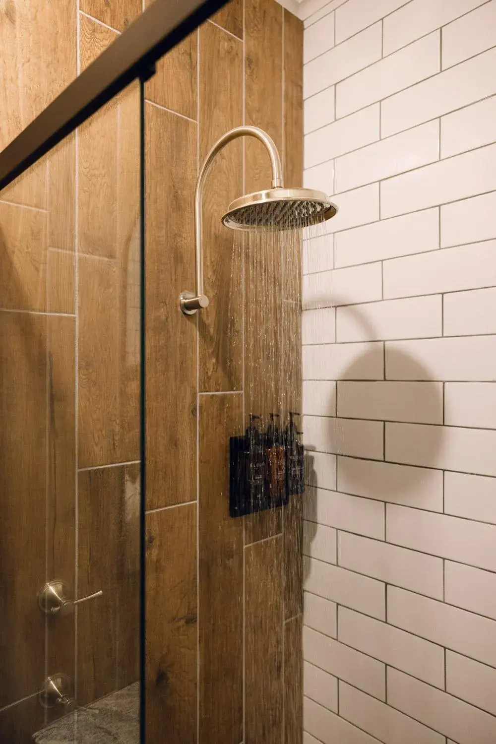 Shower, Bathroom in Links House Hotel