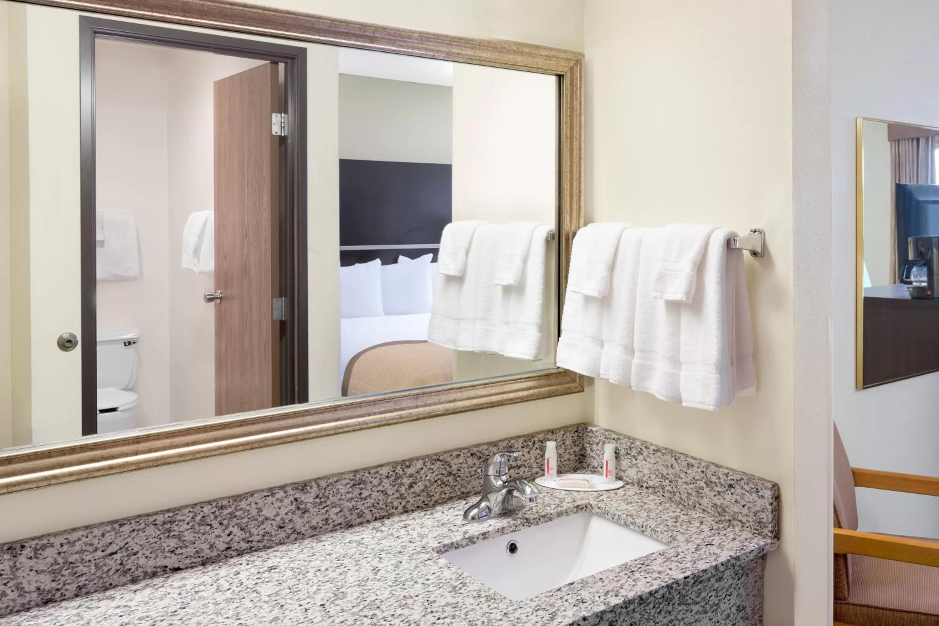 Bathroom in Baymont by Wyndham Green Bay