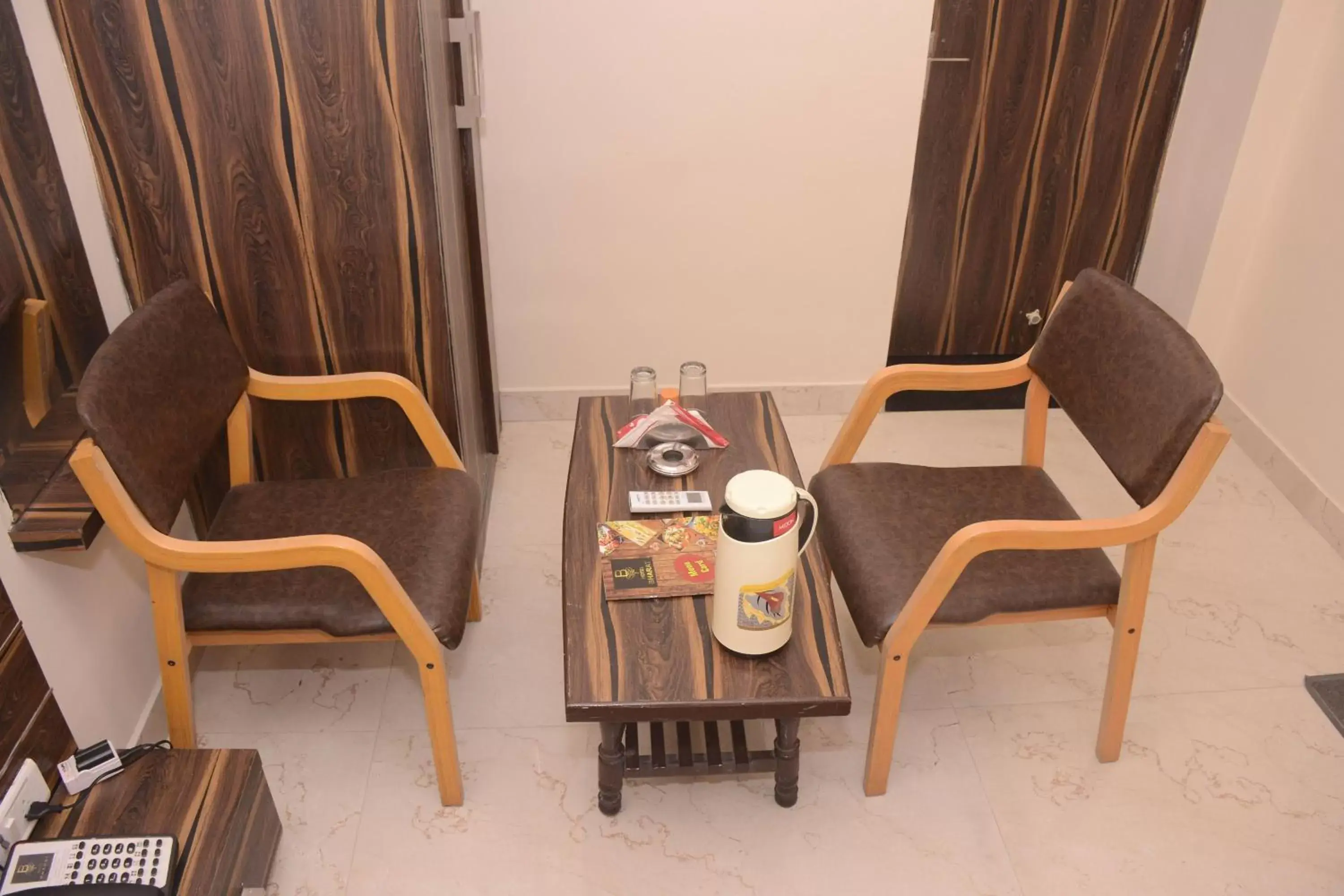 Deluxe Room - single occupancy in Hotel Bharat Deluxe Room - single occupancy in Hotel Bharat