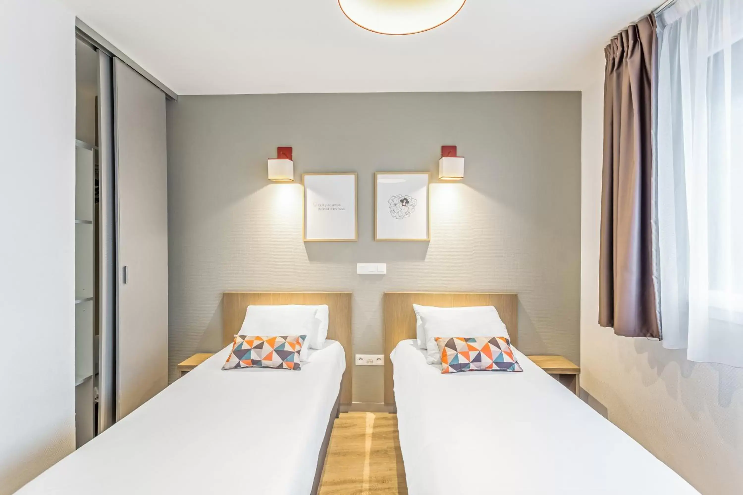 Bedroom, Bed in Appart'City Confort Amiens Gare