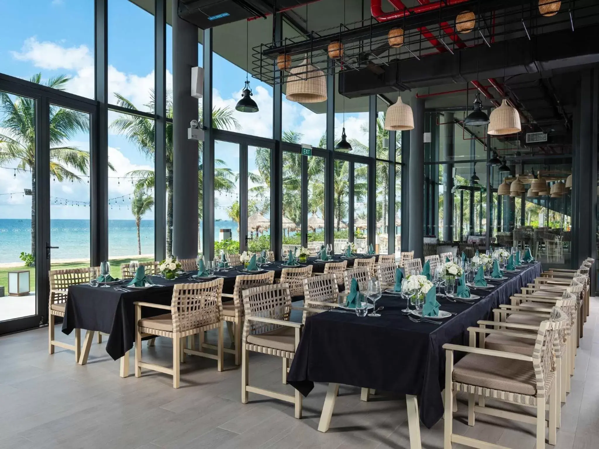 Restaurant/Places to Eat in Crowne Plaza Phu Quoc Starbay, an IHG Hotel